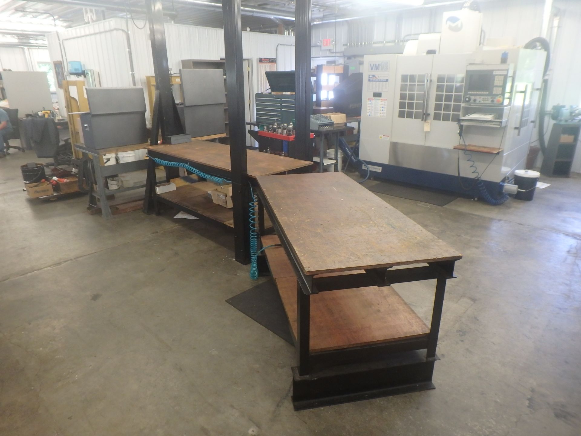 *MUST SEE* 32' Die / Mold Layout Table w/ (2) Overhead Hoists - Image 4 of 8