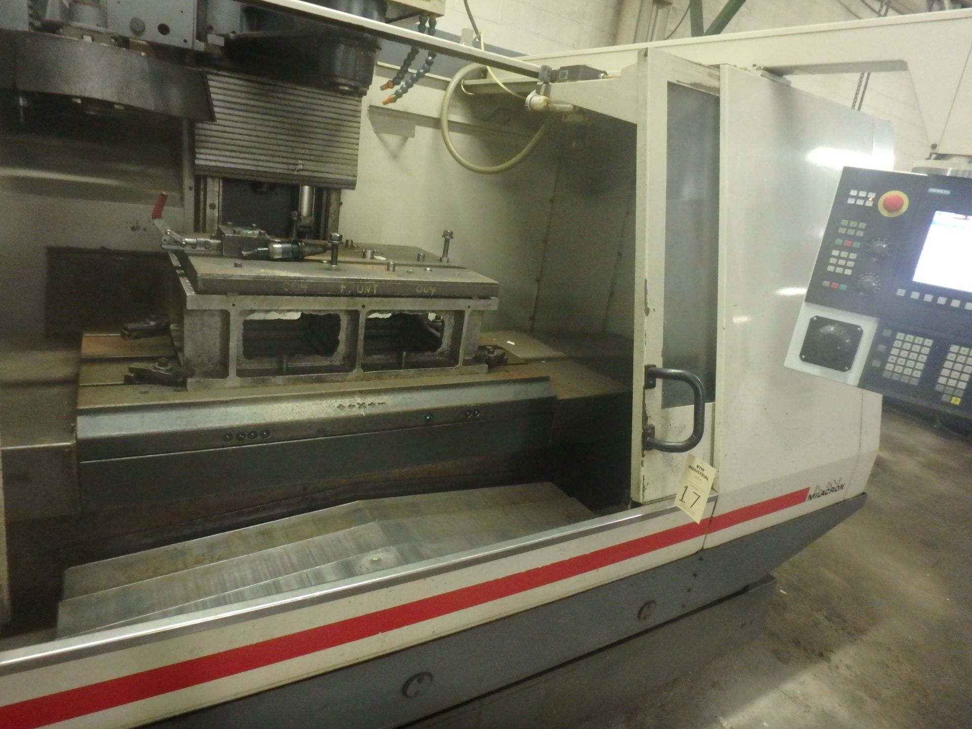 Cincinnati Sabre 1250 ERH Vertical Machining Center, Siemens Sinumerik 802 D SL - Image 9 of 12