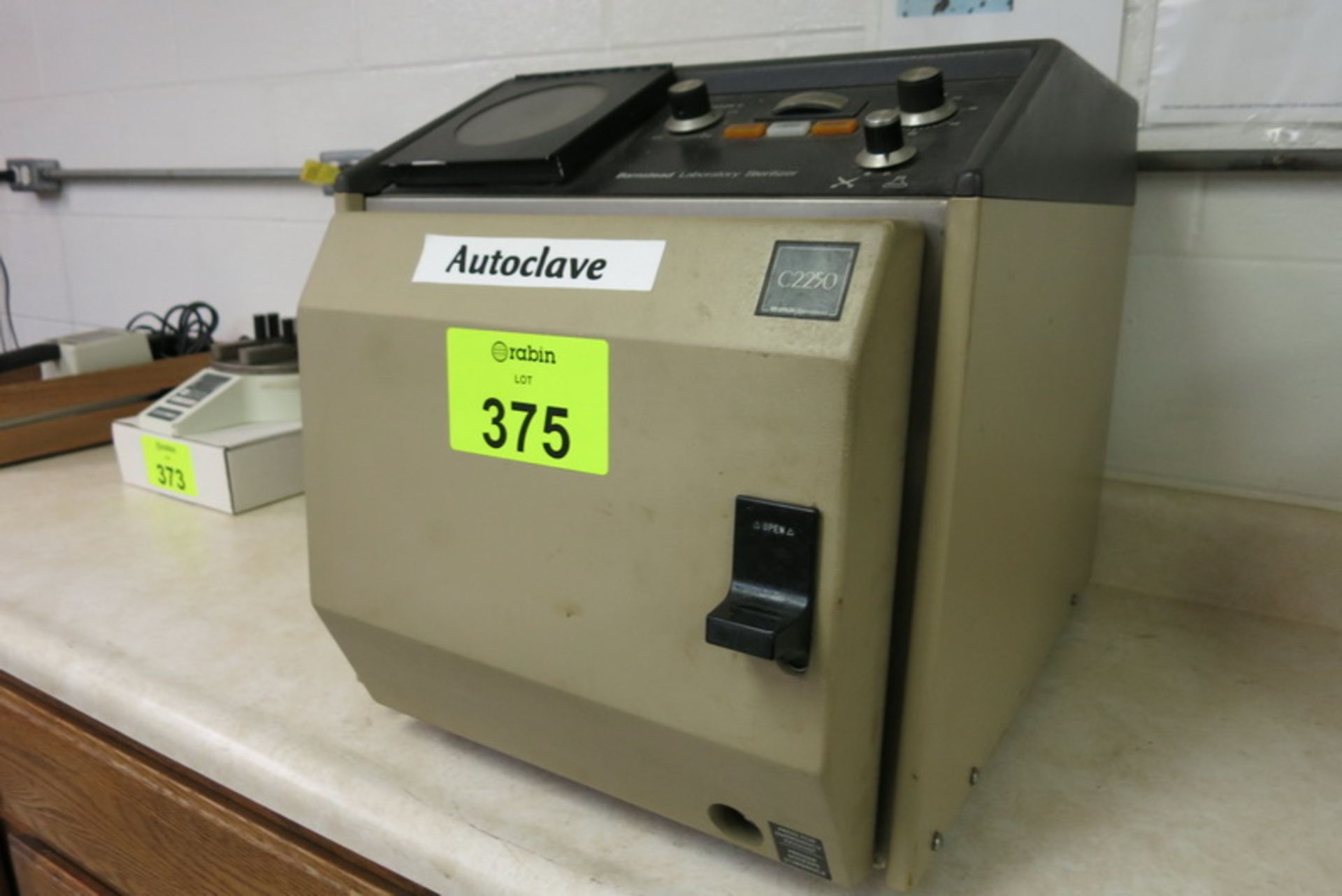 Sybron Barnstead autoclave, model C2250/1000R, s/n 662465, bench top