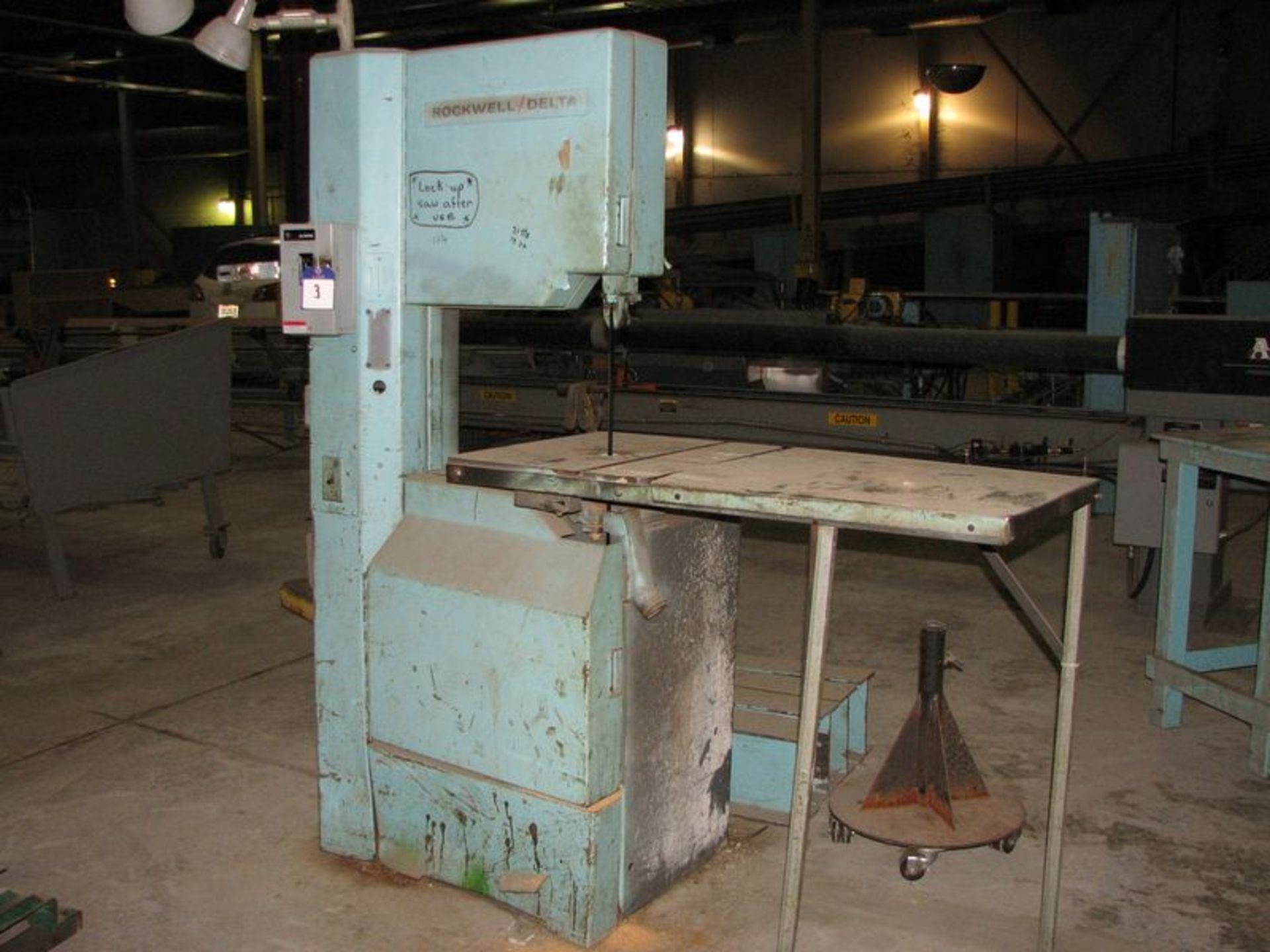 Delta vertical band saw, M/N 283XO, S/N 1521770