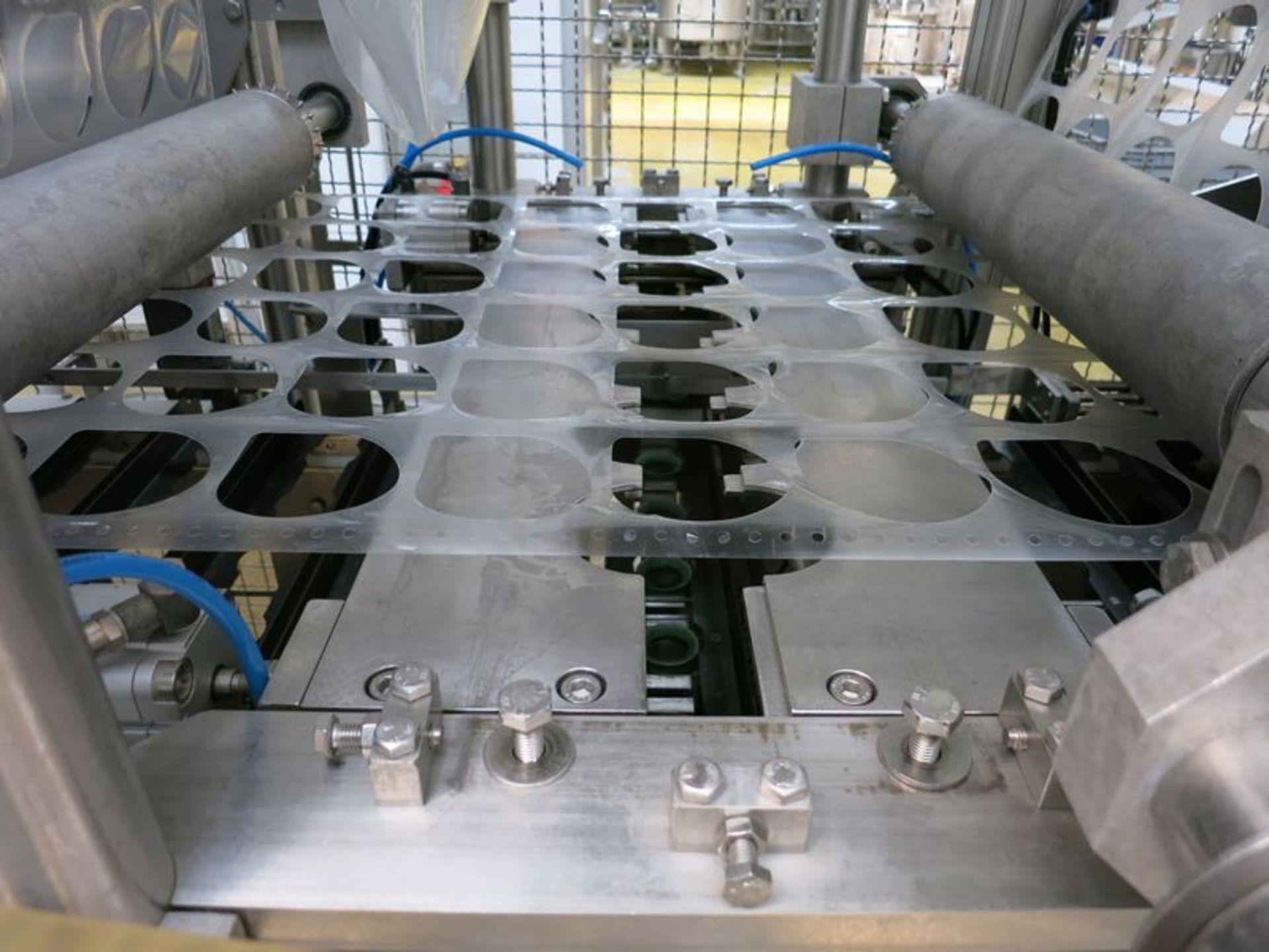 Lieder lid sealing machine, model TA-66-V, s/n 61190, 6 head sealing unit, with Siemens Simatic - Image 2 of 6