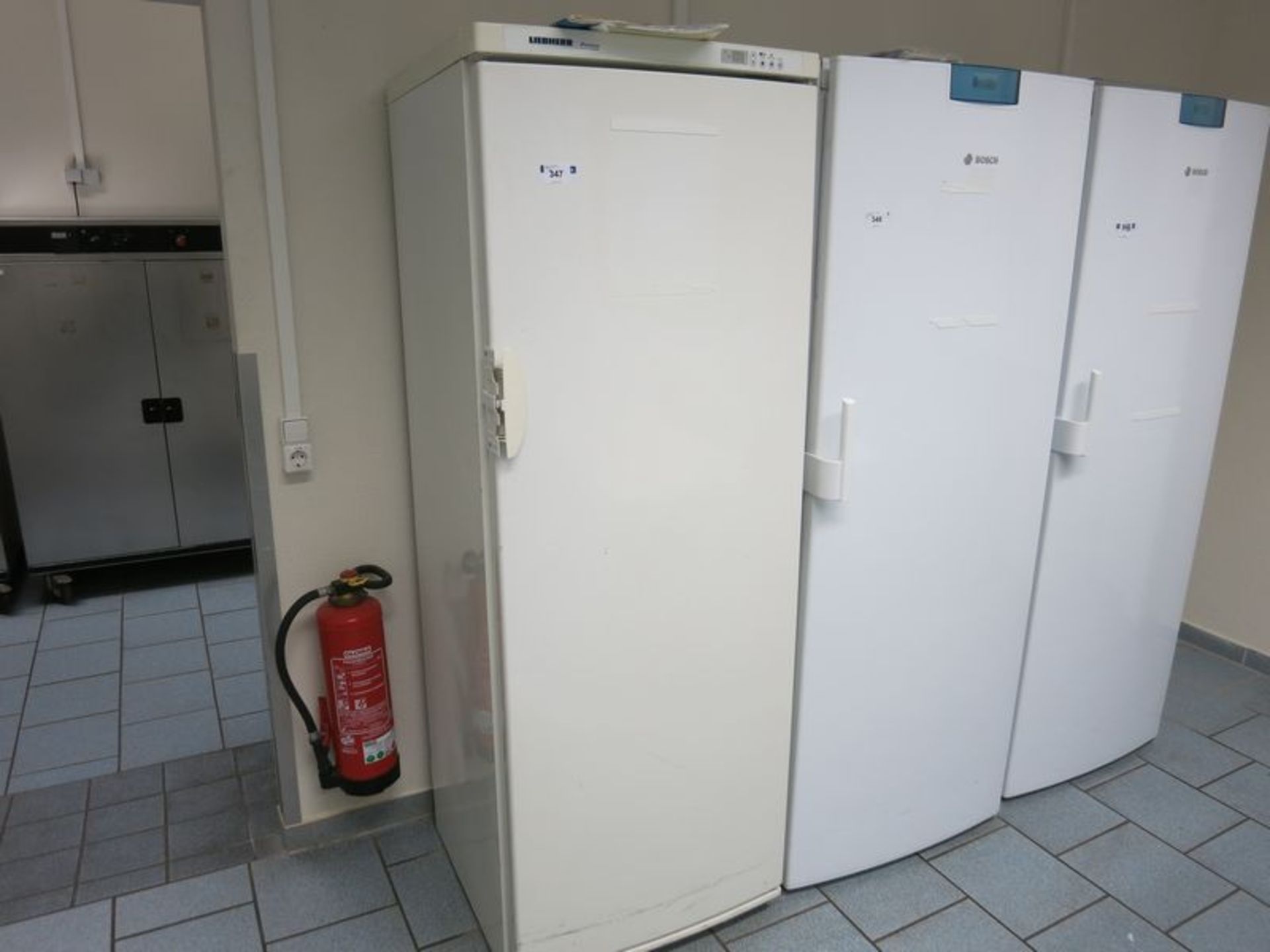 Liebherr & Bosch lab freezers & refrigerators  [Location: Bldg 6.] - Image 2 of 4