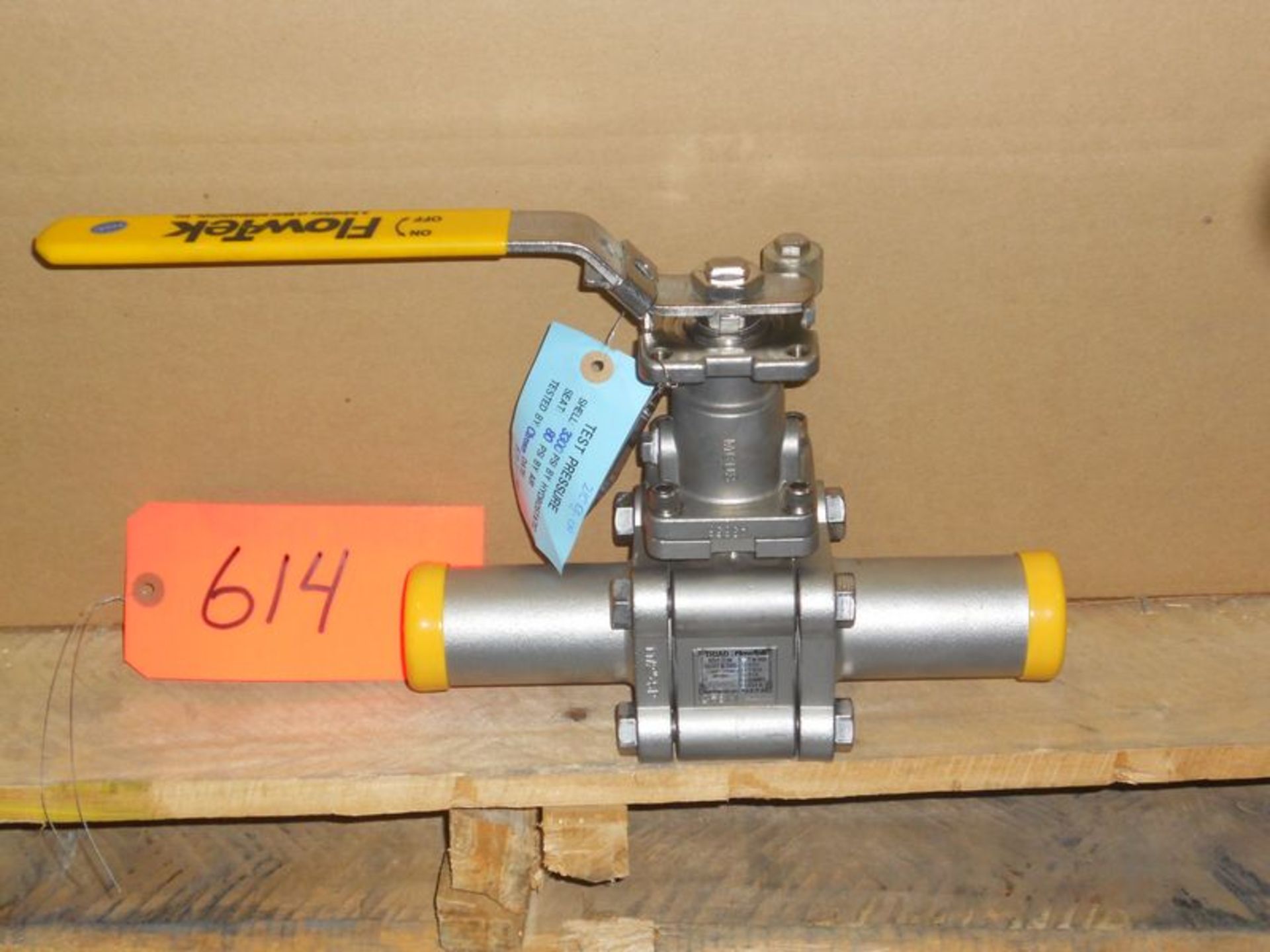 Lot (79) Flow Tek Triad ball valves, M/N TFM-1600, CF8M body, 316 SS ball system, 2200 cwp, 1-1/