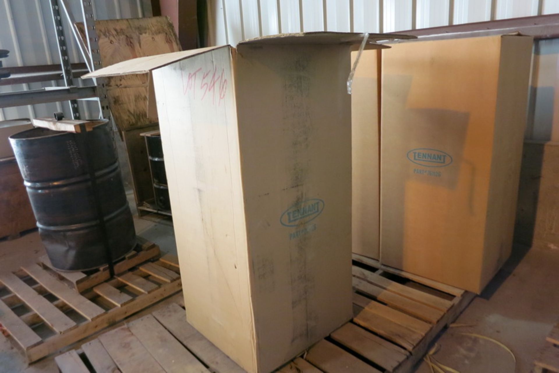 [Lot] (20) Tennants miscellaneous wire brush, 7 pallets - Image 5 of 5