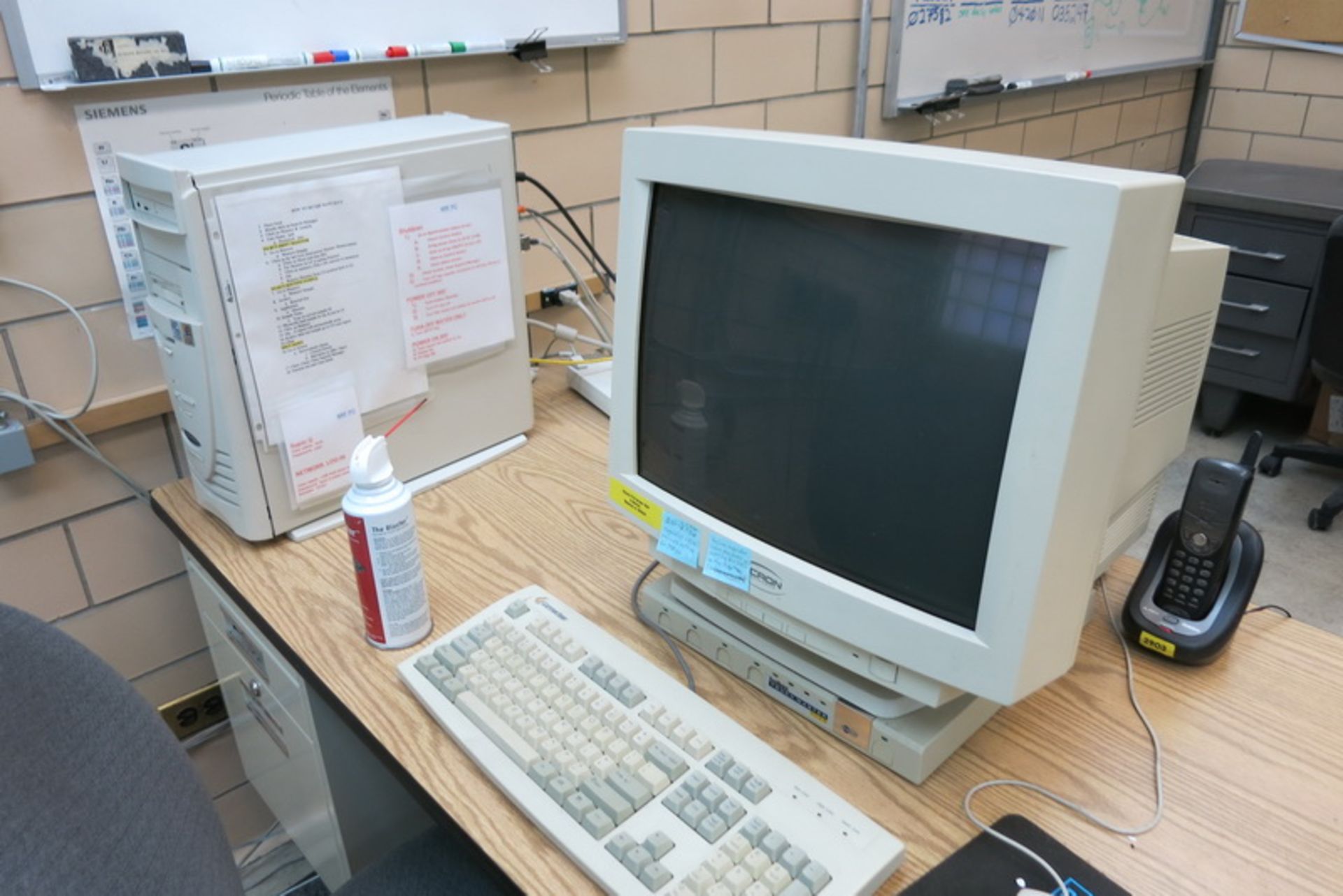 Phillips x-ray spectrometer, model PW2400, s/n DY1087, with PW2540 VRC sample changer and computer - Image 3 of 3