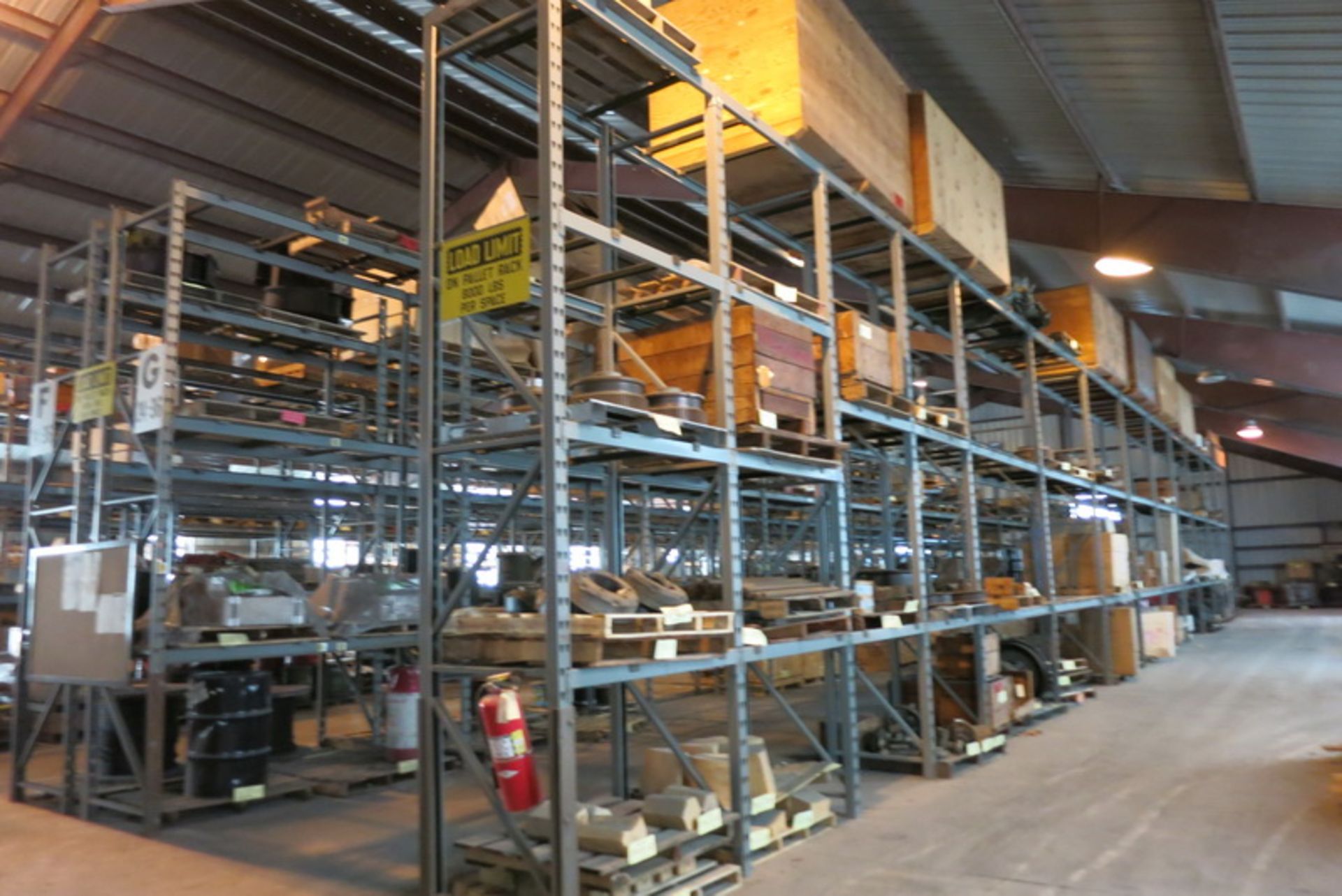 [Lot] 21 Sections pallet racking, with 13 uprights, 15' H x 34" W, 126 crossbeams, 54" & 9' L, Row