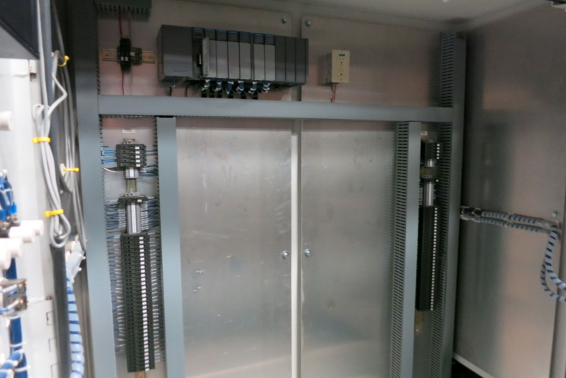 [Lot] (3) Control cabinets, 2 doors with (2) CTC model P21-2C1-A4-103, (3) Allen Bradley - Image 11 of 12