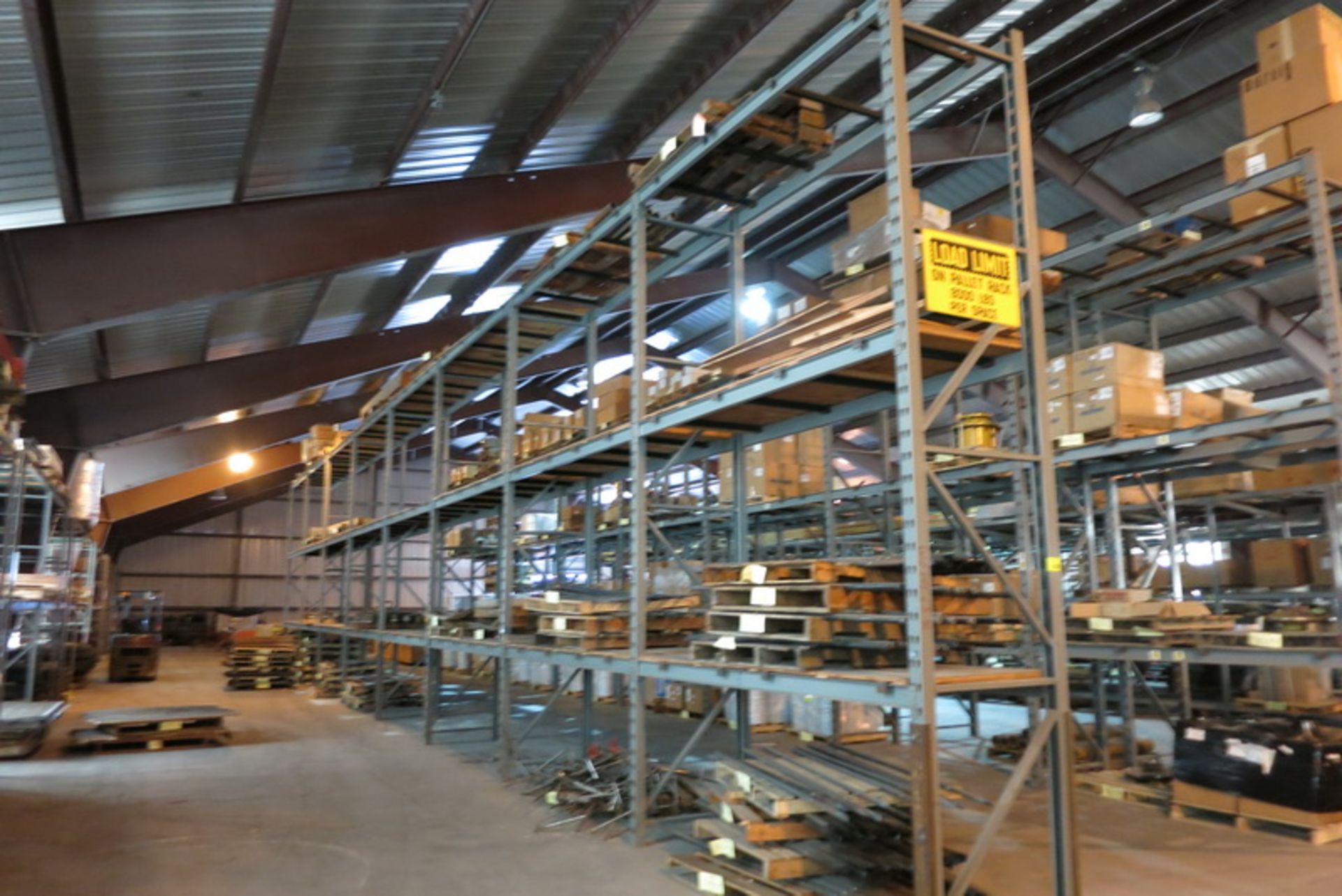 [Lot] 21 Sections pallet racking, with 13 uprights, 15' H x 34" W, 126 crossbeams, 54" & 9' L, Row - Image 2 of 2