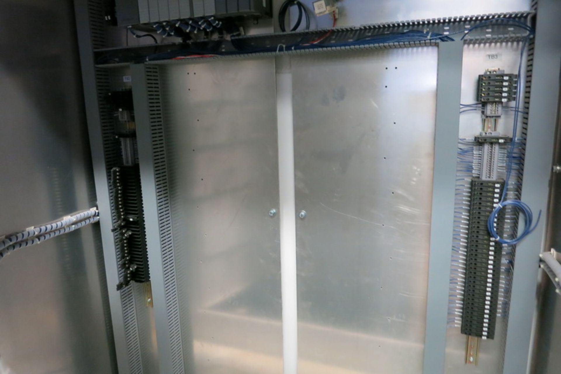 [Lot] (3) Control cabinets, 2 doors with (2) CTC model P21-2C1-A4-103, (3) Allen Bradley - Image 7 of 12