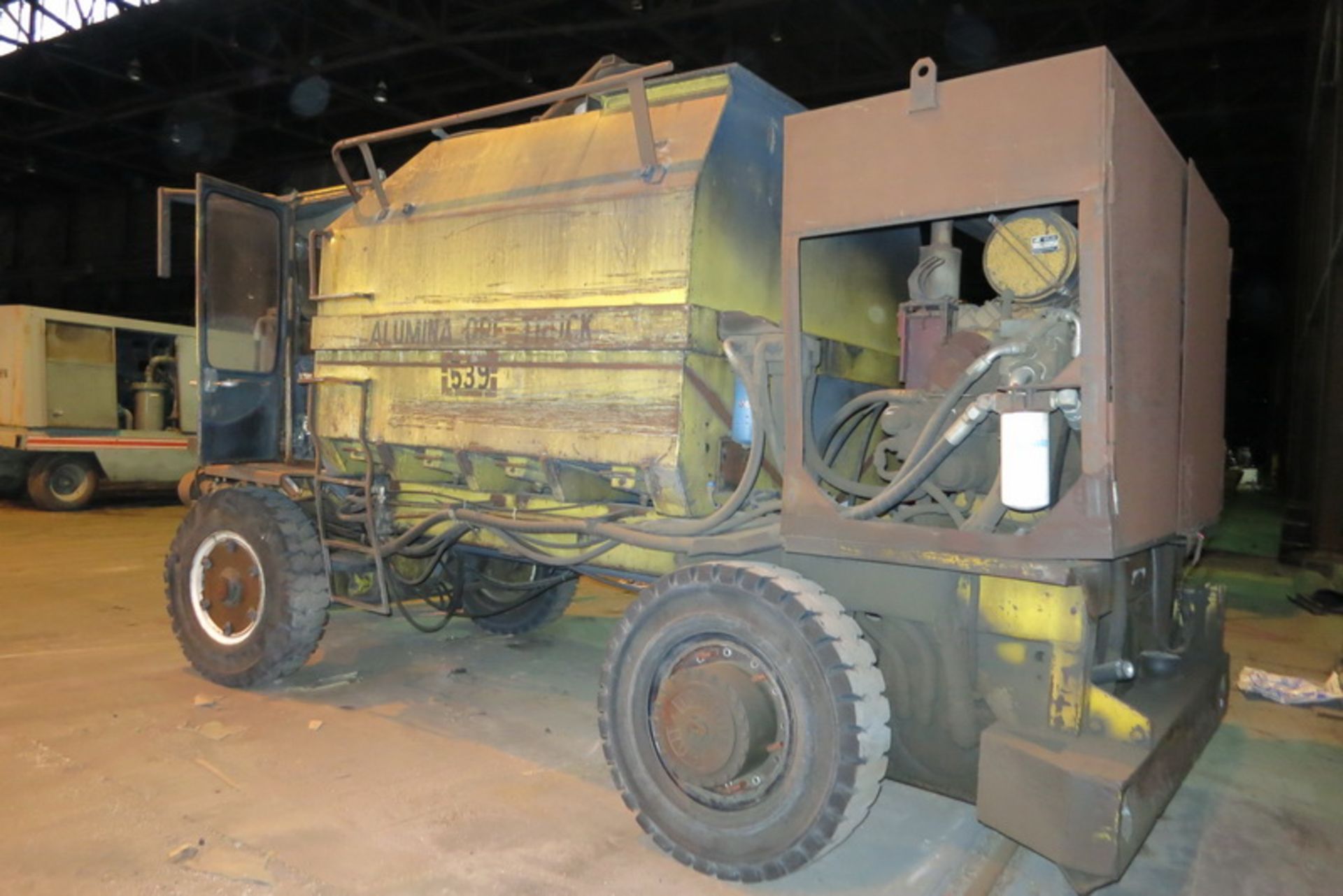 Pierce Pacific ore truck, with 3208 Caterpillar engine - Image 2 of 2