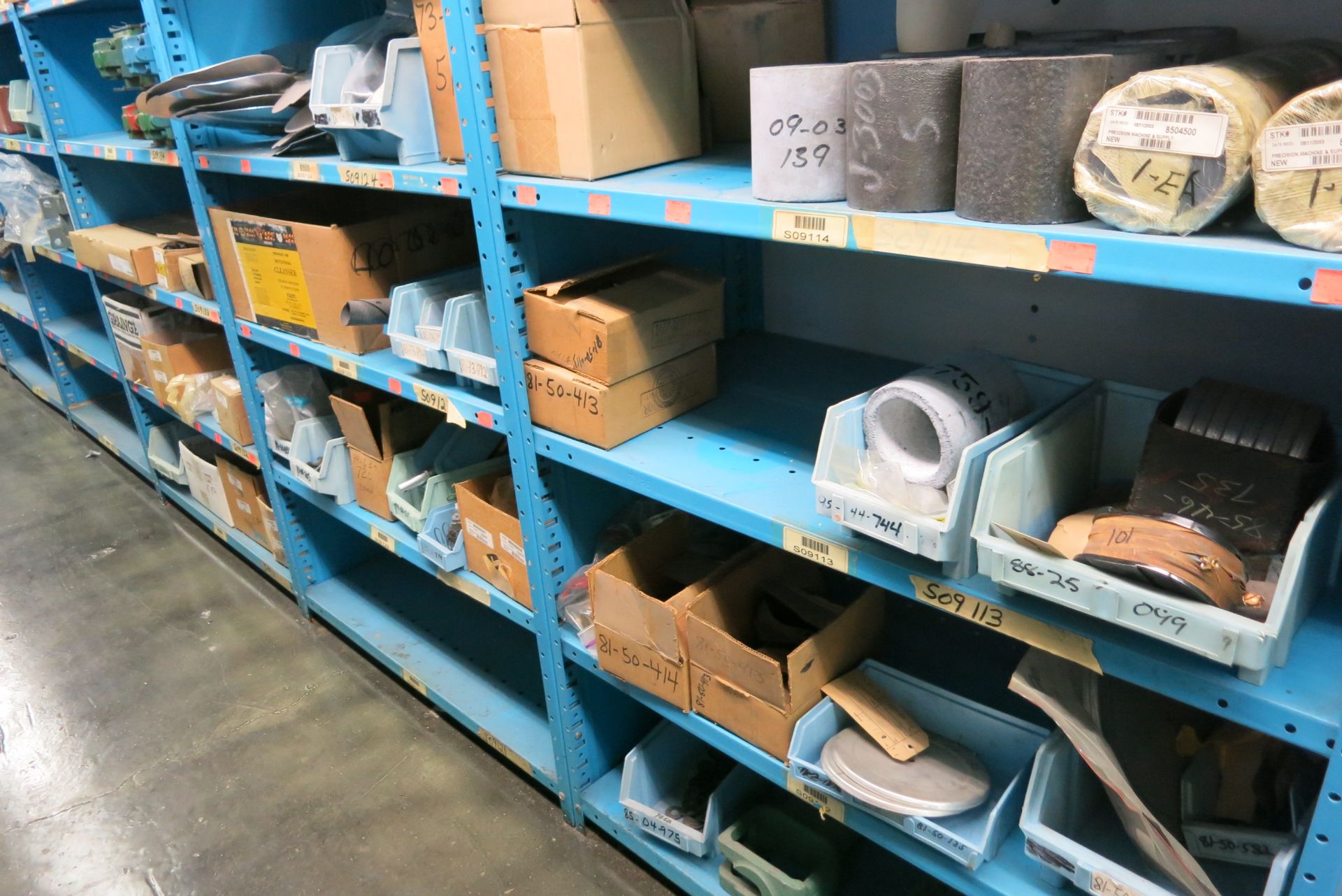 [Lot] Miscellaneous parts, for pot line, ore truck, alumina, stearns, crusher, Baker Perkins - Image 2 of 8