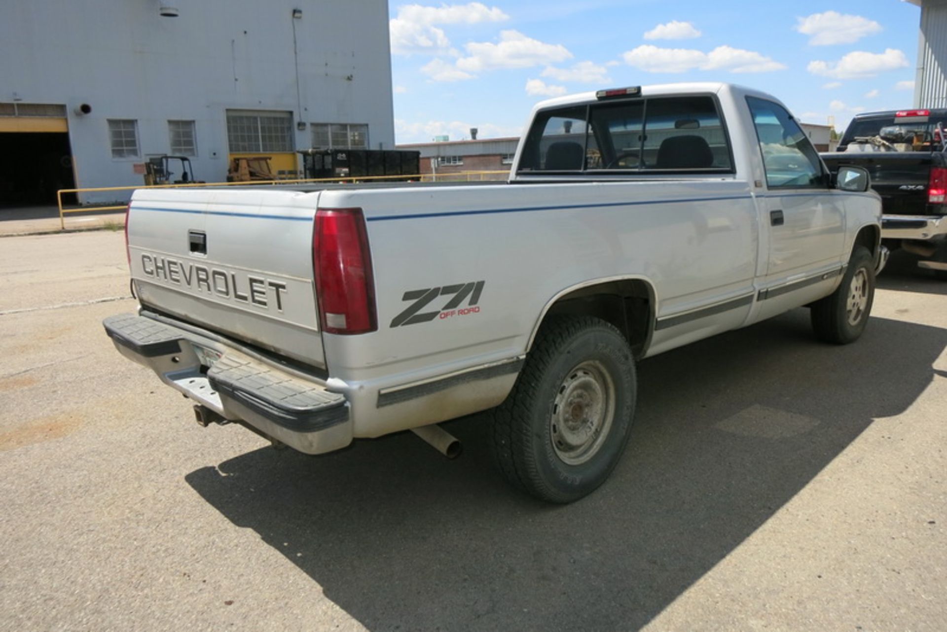 1995 Chevrolet Silverado 1500 Z71 off road pickup truck, 4 x 4, 87,895 miles VIN: IGCEK14K0SZ172902, - Image 2 of 2