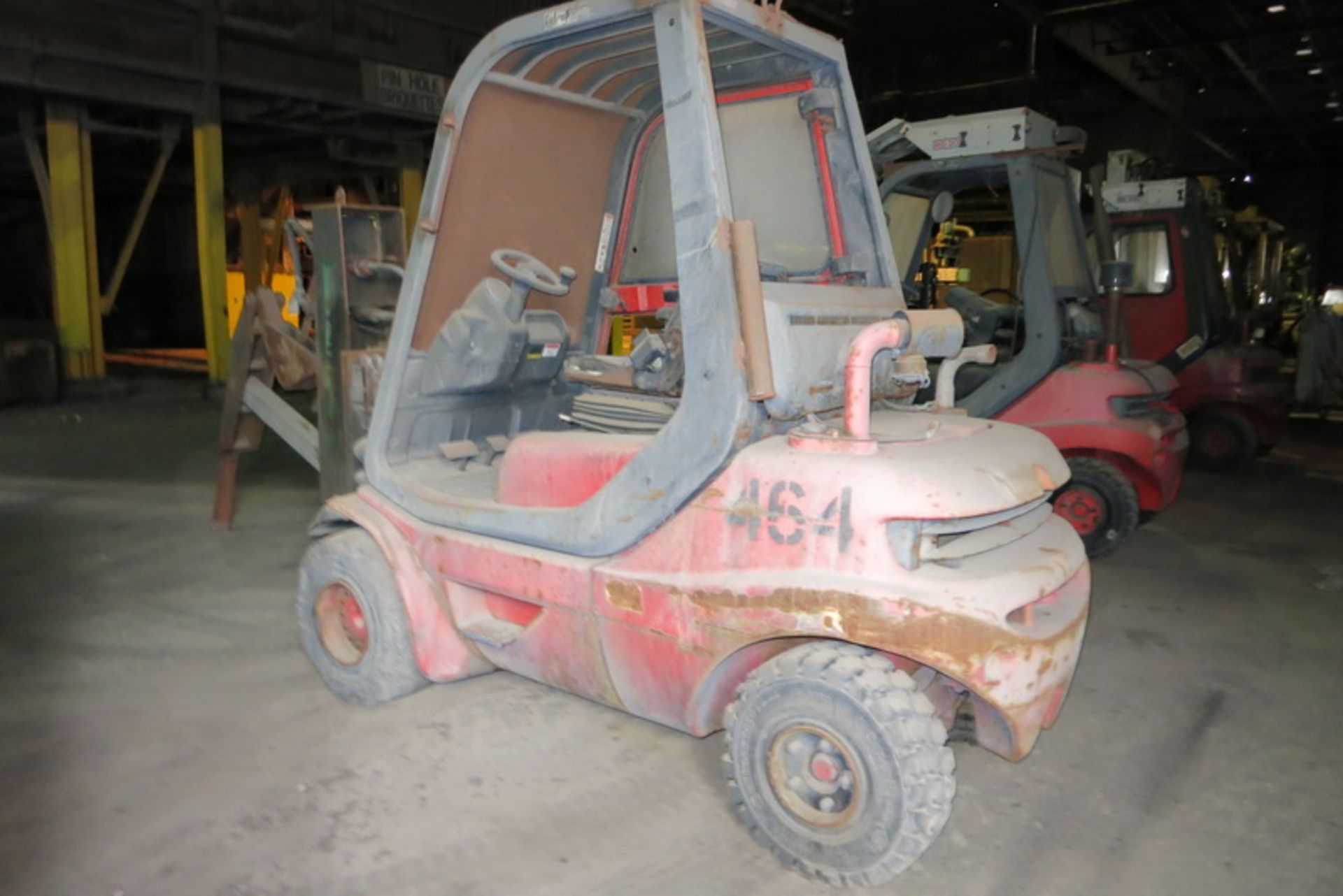 Linde ore trimmer, model H30D03, s/n 351J09049930, diesel, solid tire, hammer attachment  [ - Image 2 of 2