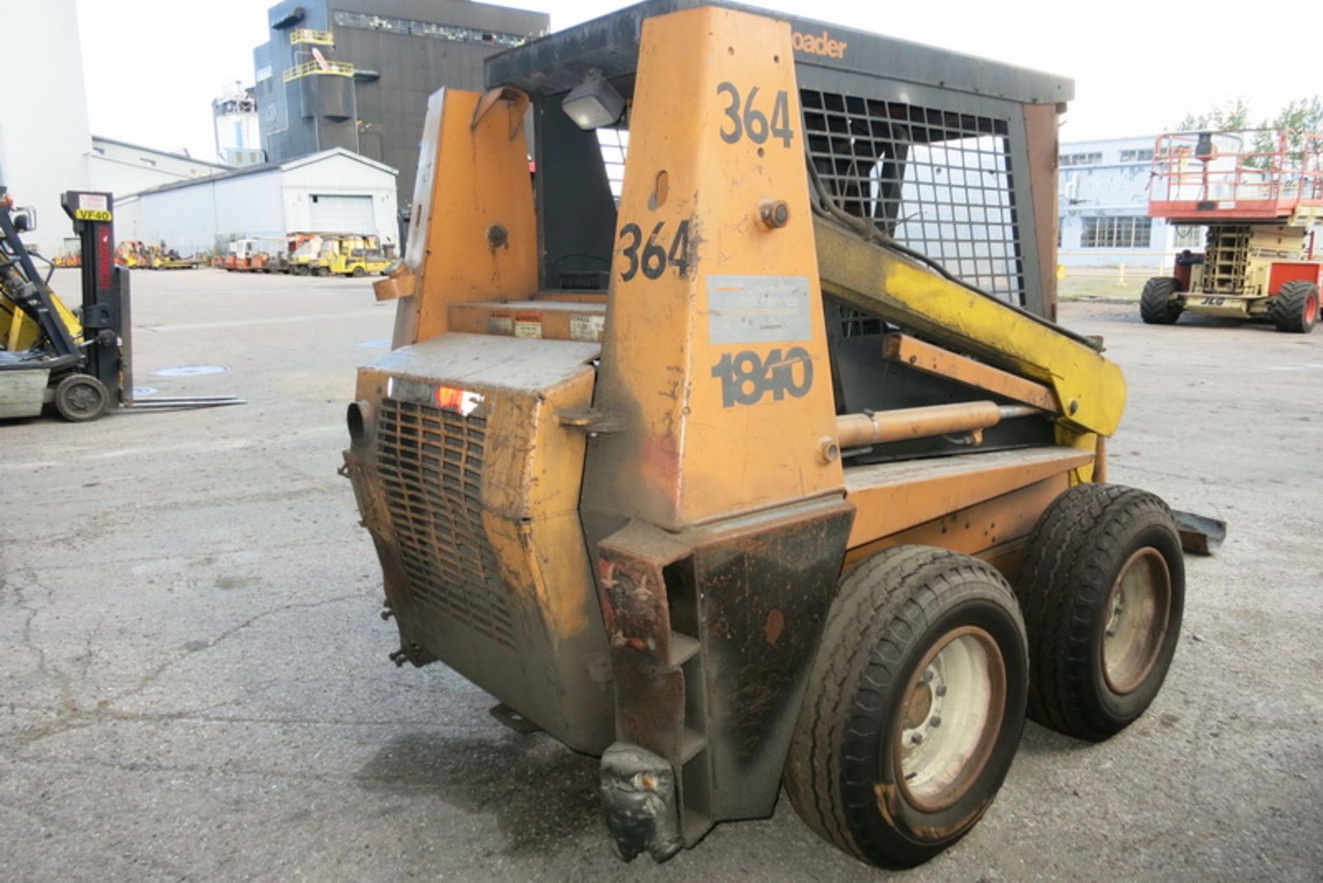 Case uniloader skid steer, model 1840, s/n JAF0235009, with hammer attachment, (5615 hrs.)  [ - Image 2 of 2