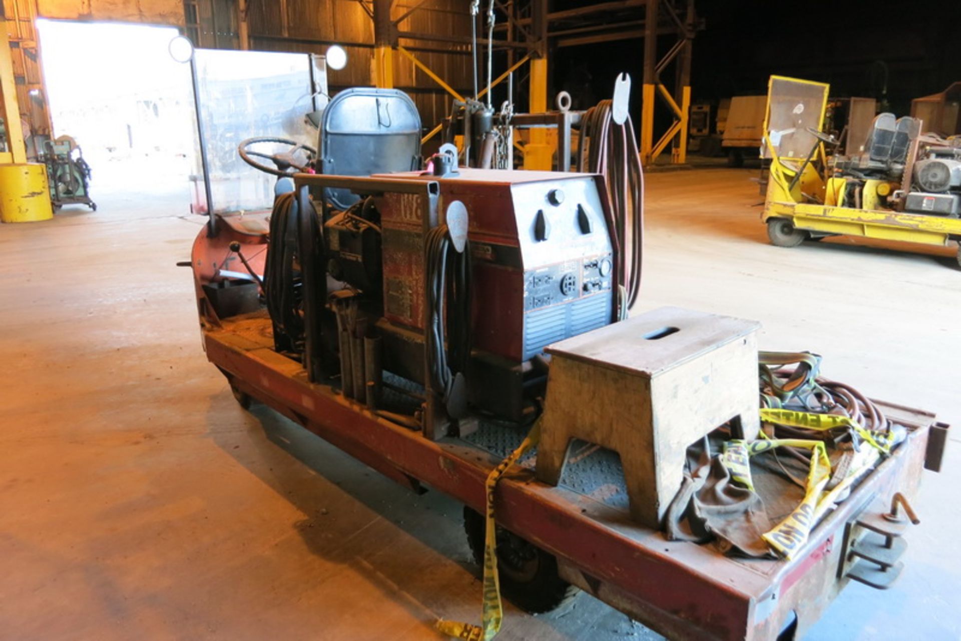 United Truck utility welding cart, gas powered with Lincoln Ranger 8 welder / generator & Oxx - Image 2 of 2