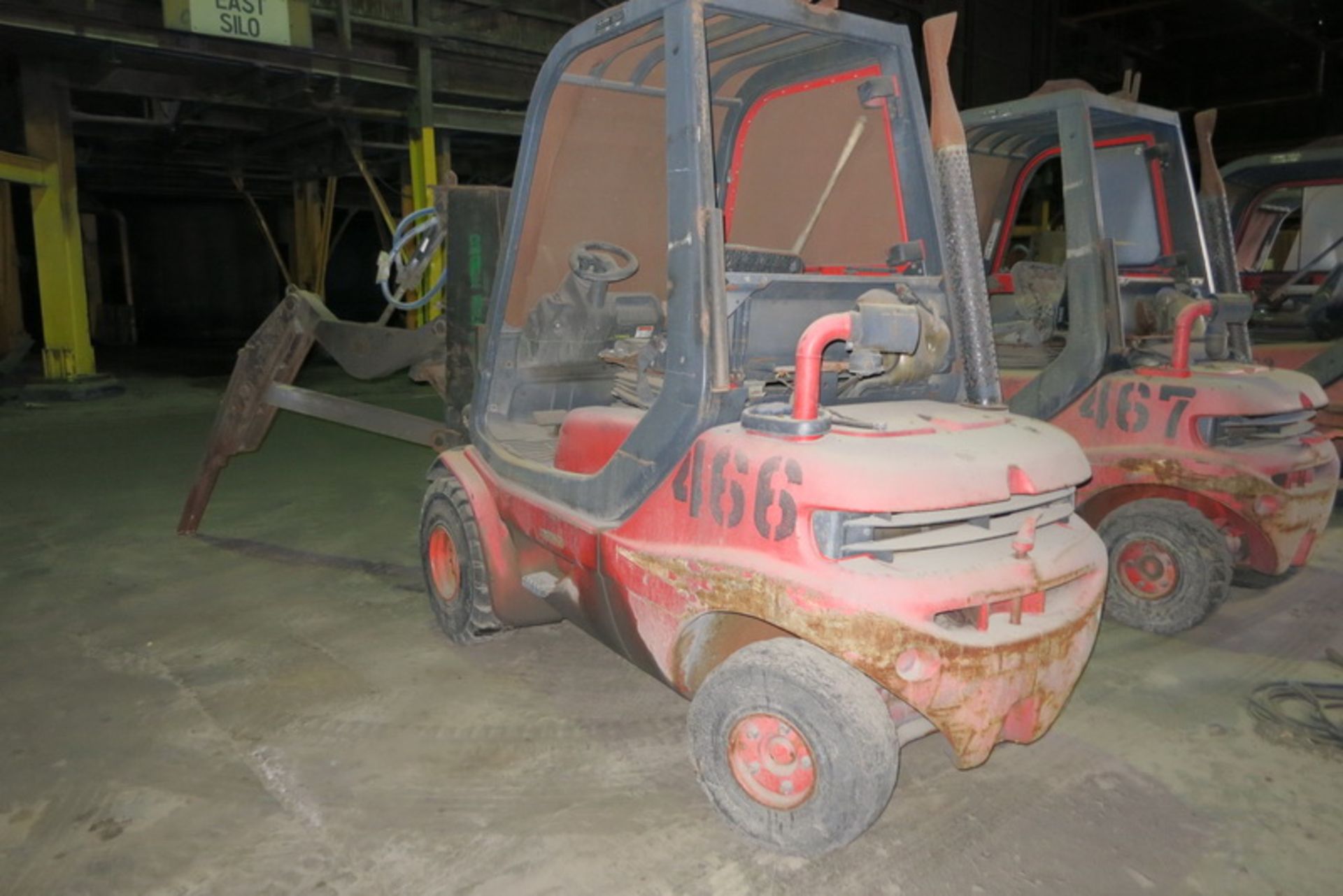 Linde ore trimmer, model H30D03, s/n 351J09050730, diesel, solid tire, hammer attachment  [ - Image 2 of 2