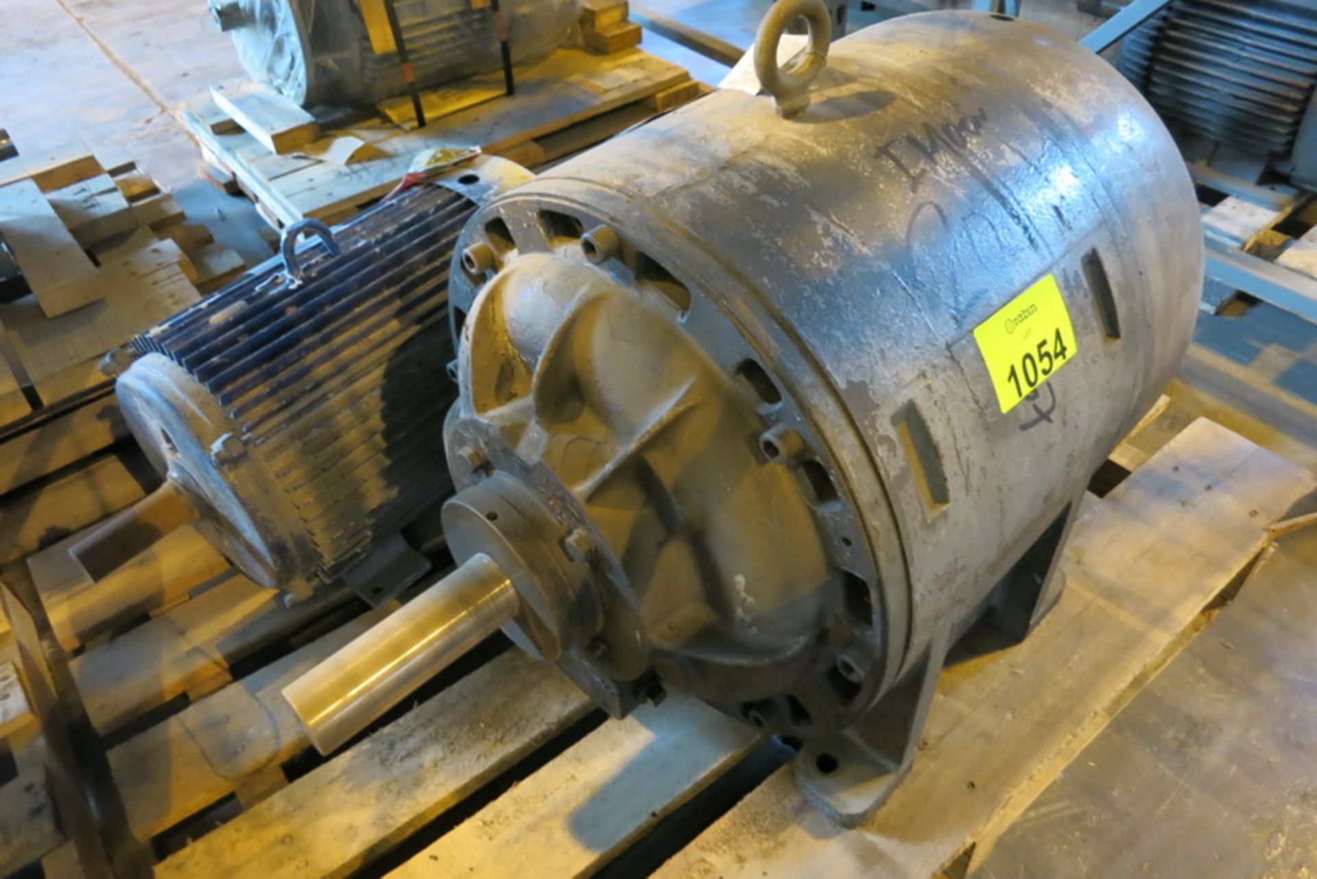 [Lot] Electric motors, 20 HP, 3ph/60hz, (1) Westinghouse Type CS-Induction, frame 404, (1) Lincoln