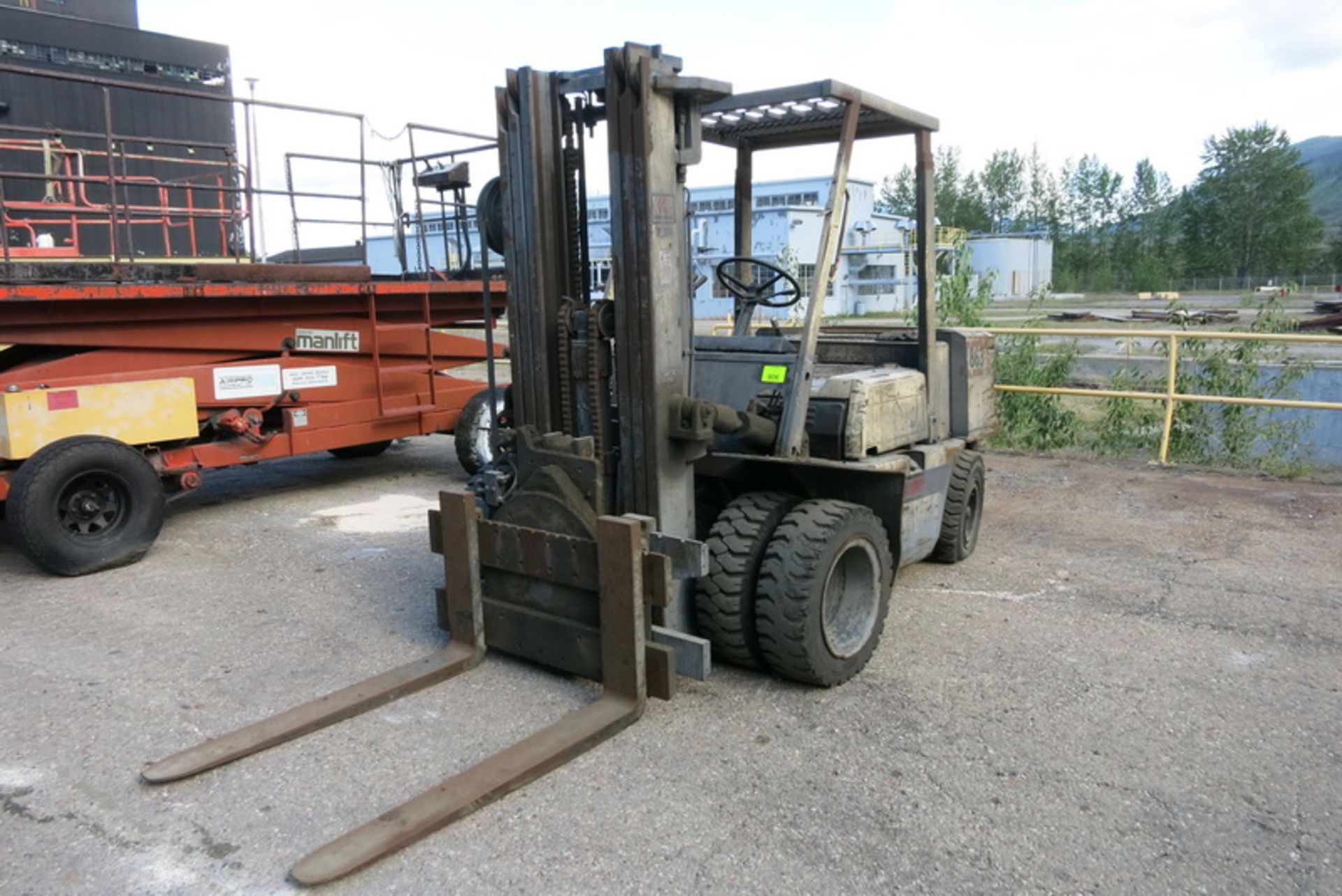 Kalmar AC forklift, model P80, s/n T040M247, 8000 lb. cap., 3 stage mast with rotor attachment,