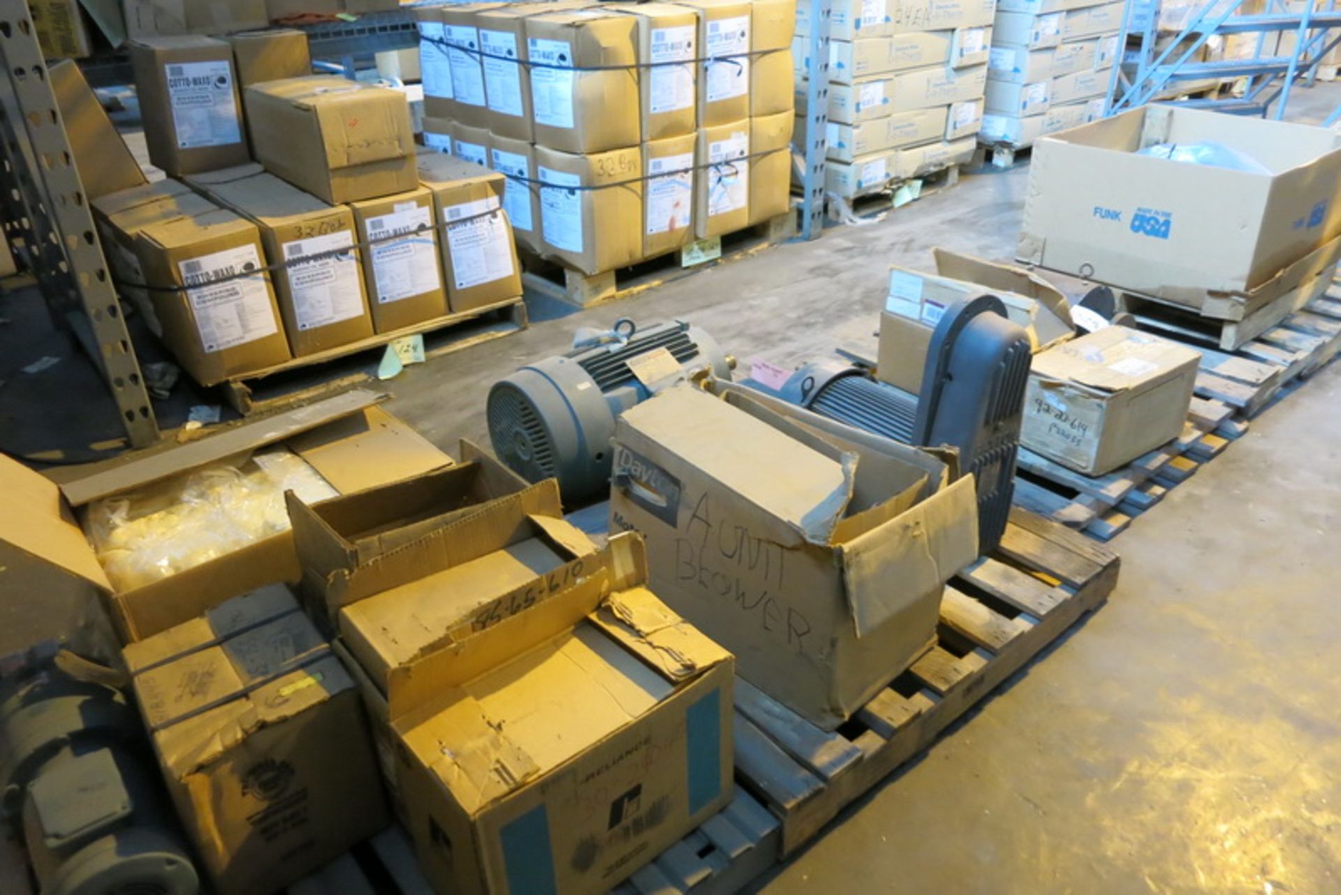 [Lot] Gear drives and motors, (contents on 4 pallets) - Image 2 of 2