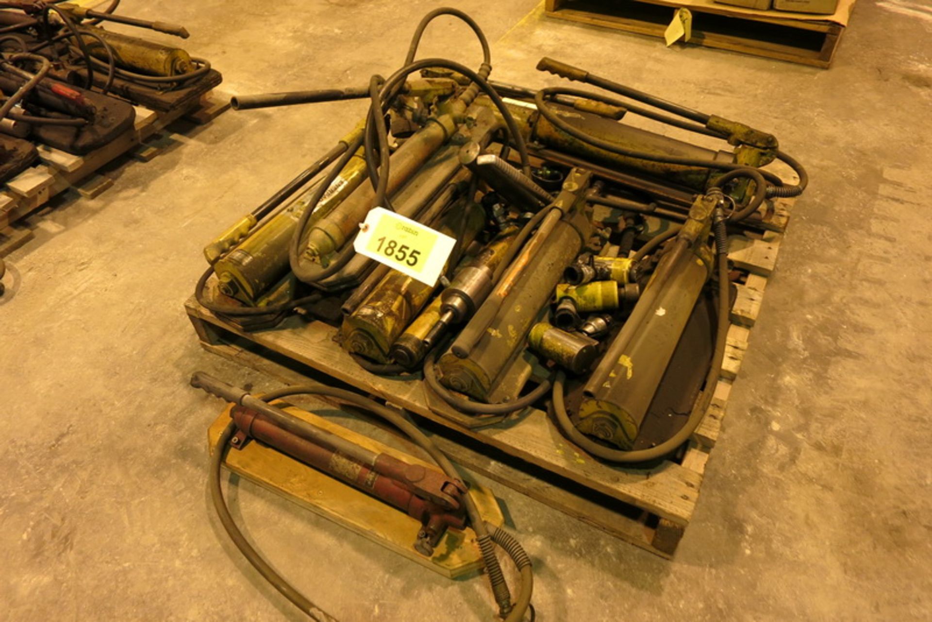 [Lot] Hydraulic pumps