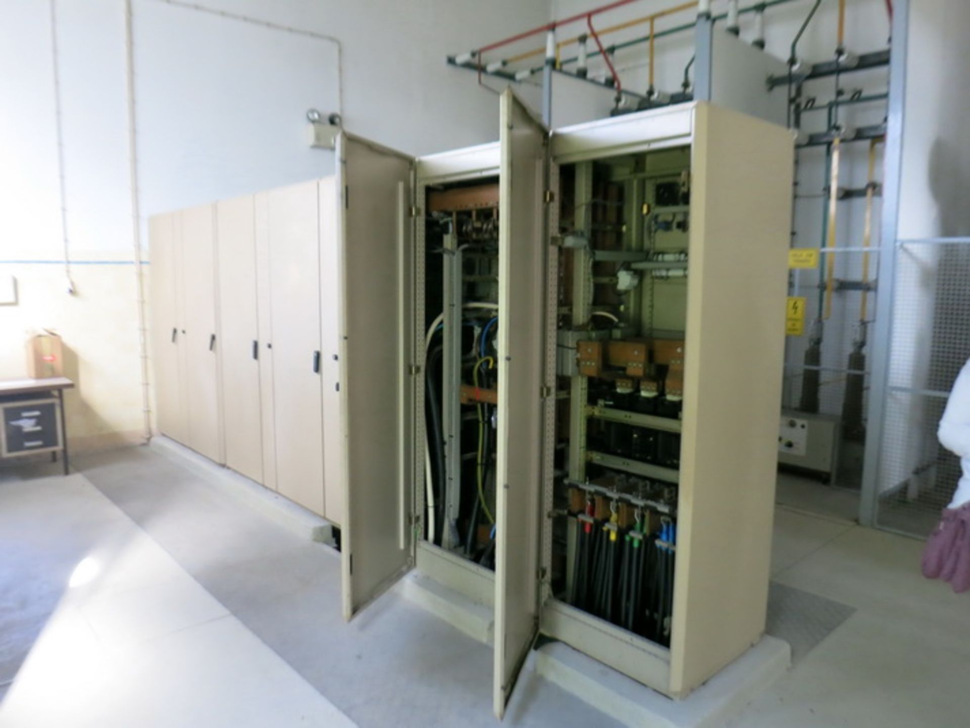 Siemens Electrical switchgear, with 1600 kva transformer - Image 2 of 4