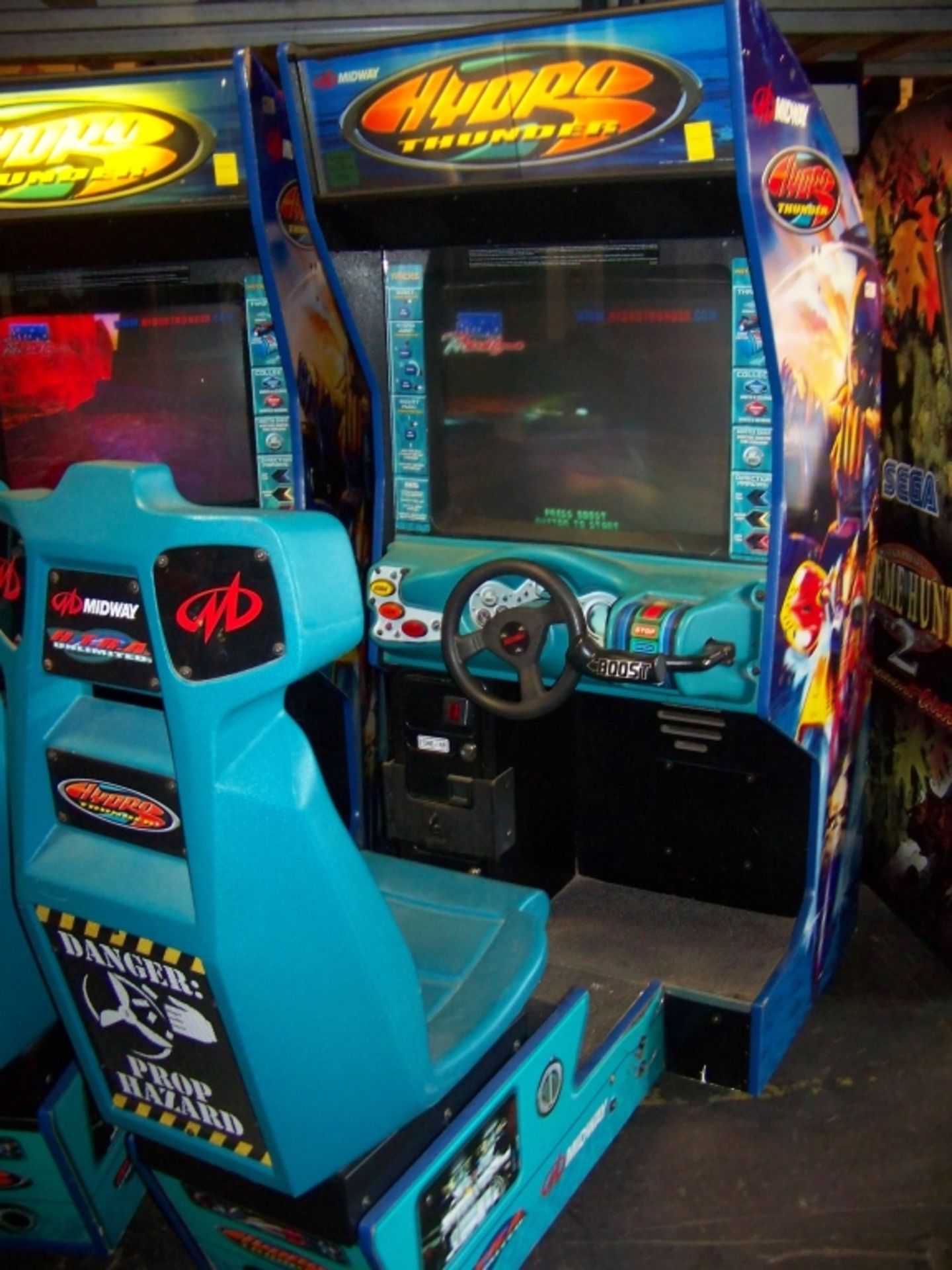 HYDRO THUNDER RACING ARCADE GAME MIDWAY - Image 3 of 3