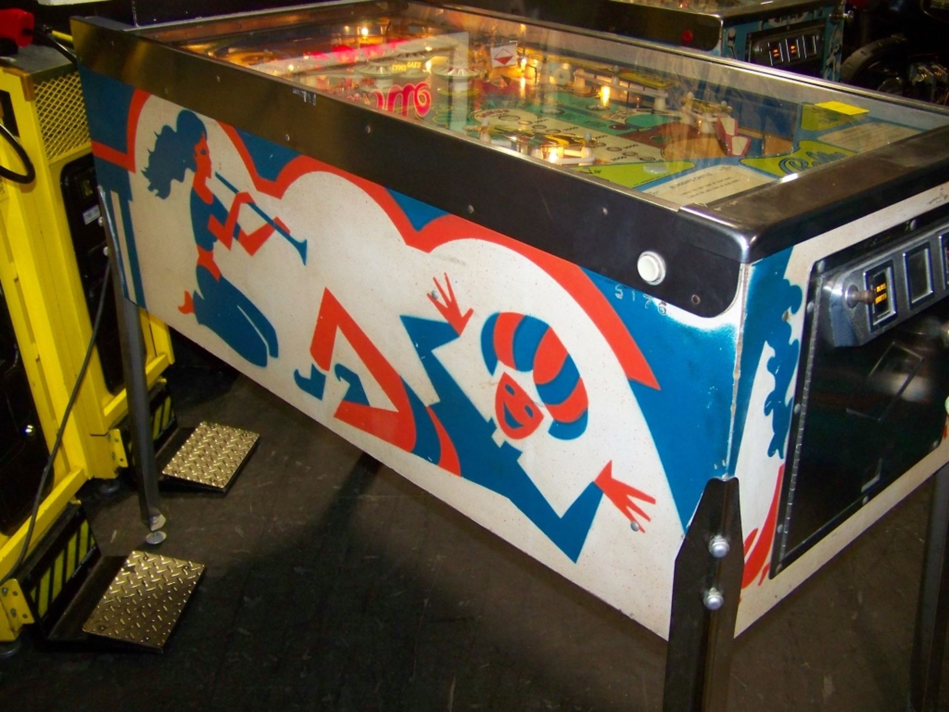 ALADDIN'S CASTLE PINBALL MACHINE BALLY EM - Image 5 of 8