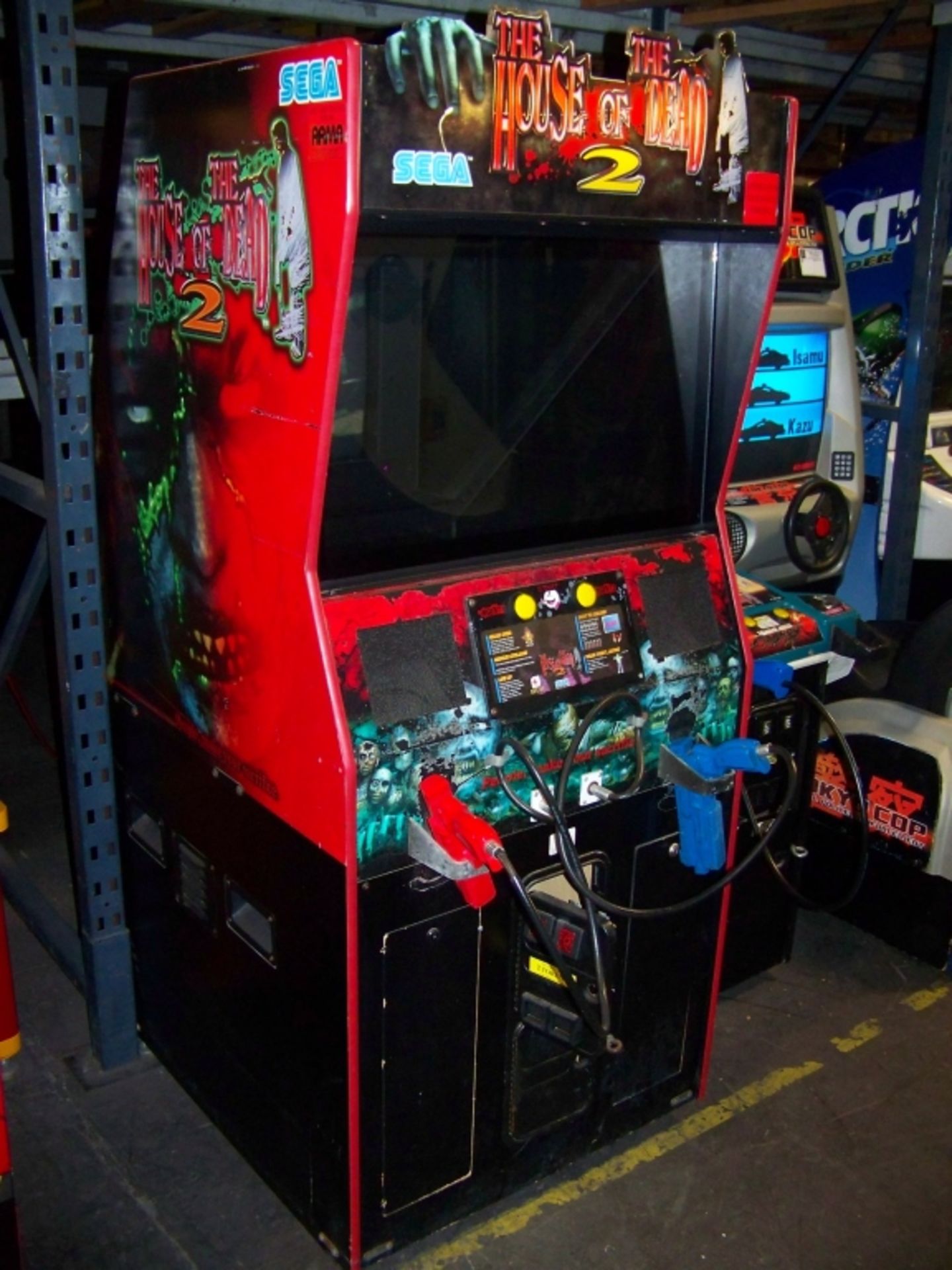 HOUSE OF THE DEAD 2 ZOMBIE SHOOTER ARCADE GAME - Image 4 of 6