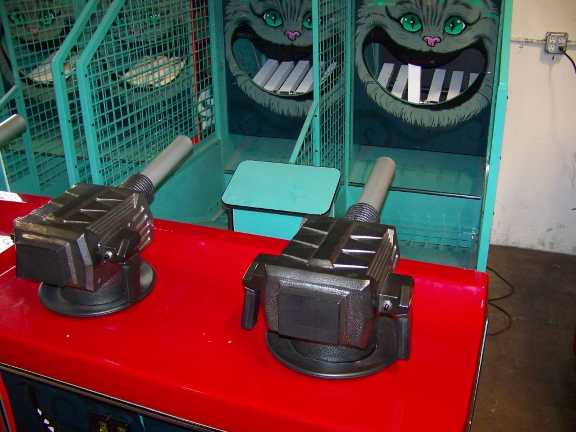 CHESHIRE CAT SMILE SMASH BAYTEK REDEMPTION GAME - Image 3 of 5