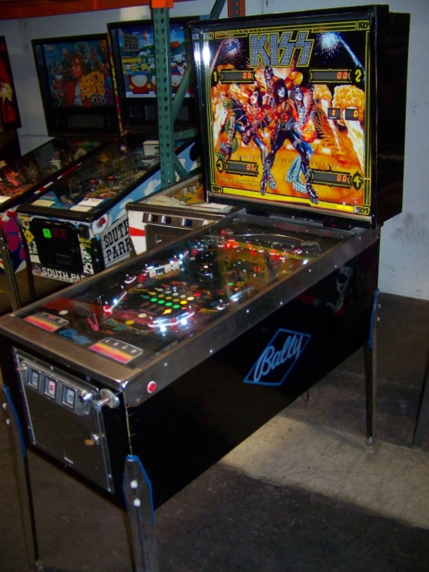 KISS CUSTOM CLASSIC PINBALL MACHINE BALLY - Image 5 of 11