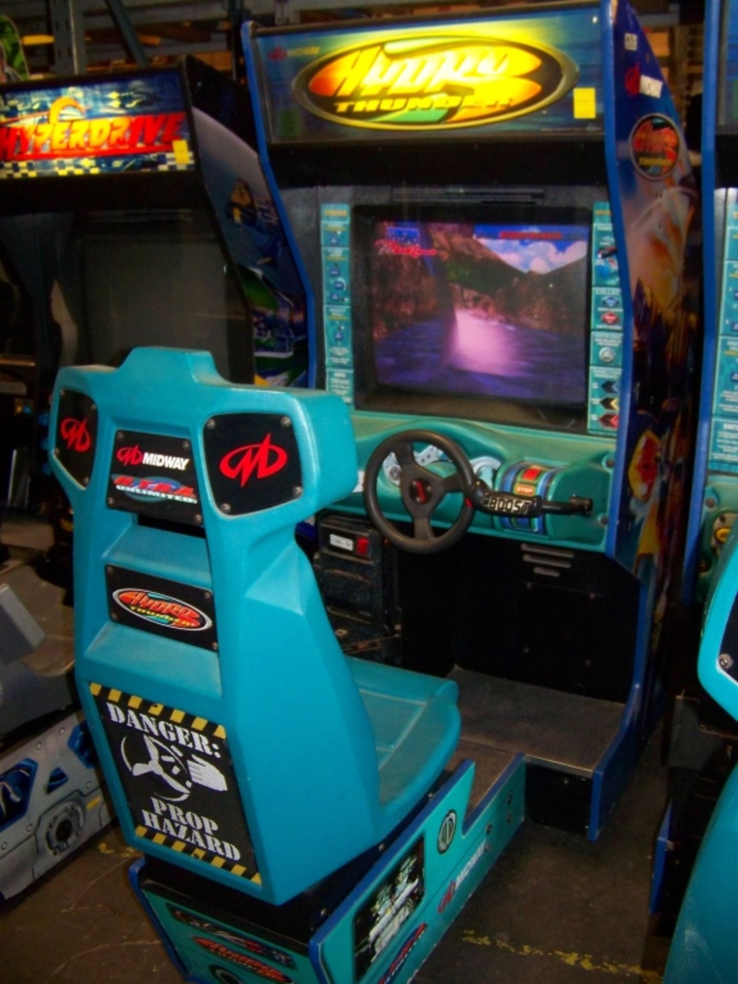 HYDRO THUNDER RACING ARCADE GAME MIDWAY - Image 3 of 3