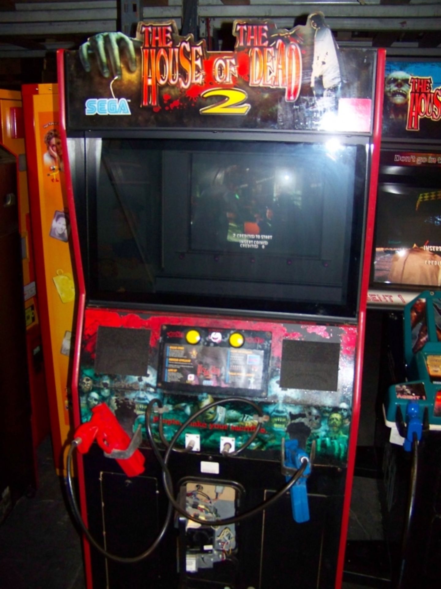 HOUSE OF THE DEAD 2 ZOMBIE SHOOTER ARCADE GAME - Image 6 of 6