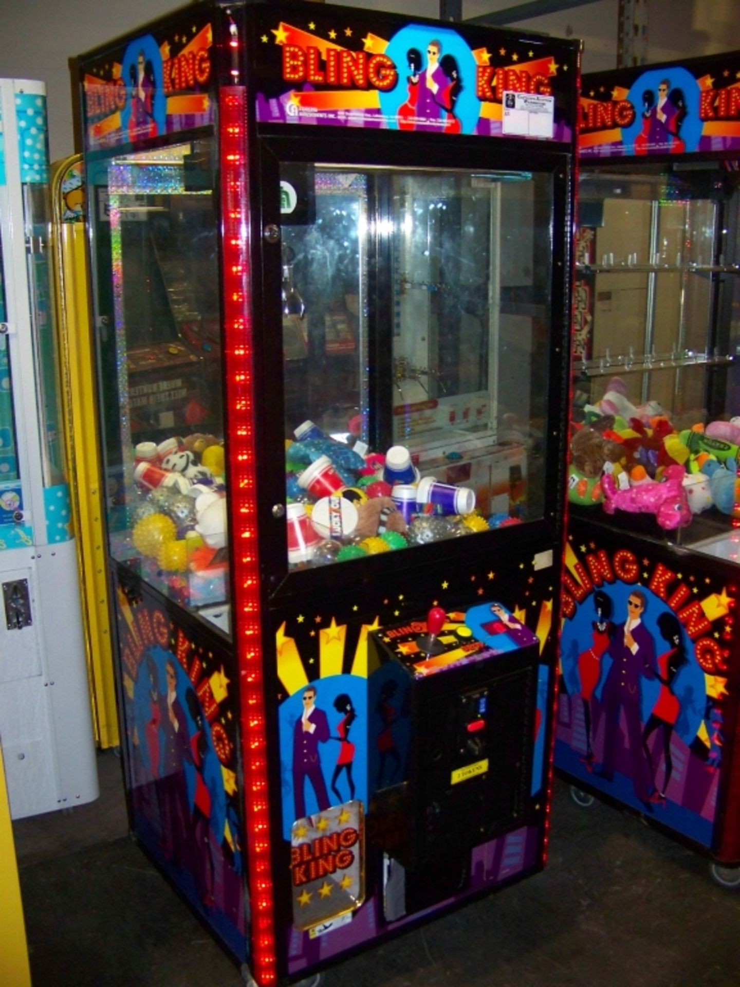 BLING KING 31" COASTAL PLUSH CLAW CRANE MACHINE - Image 2 of 4