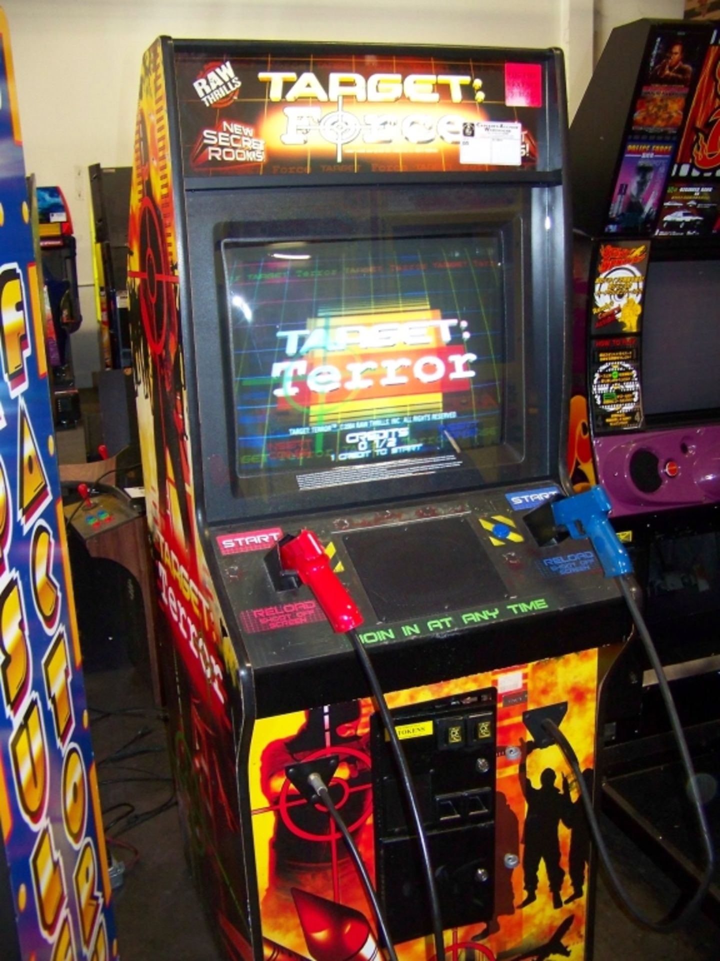 TARGET TERROR SHOOTER ARCADE GAME - Image 4 of 5