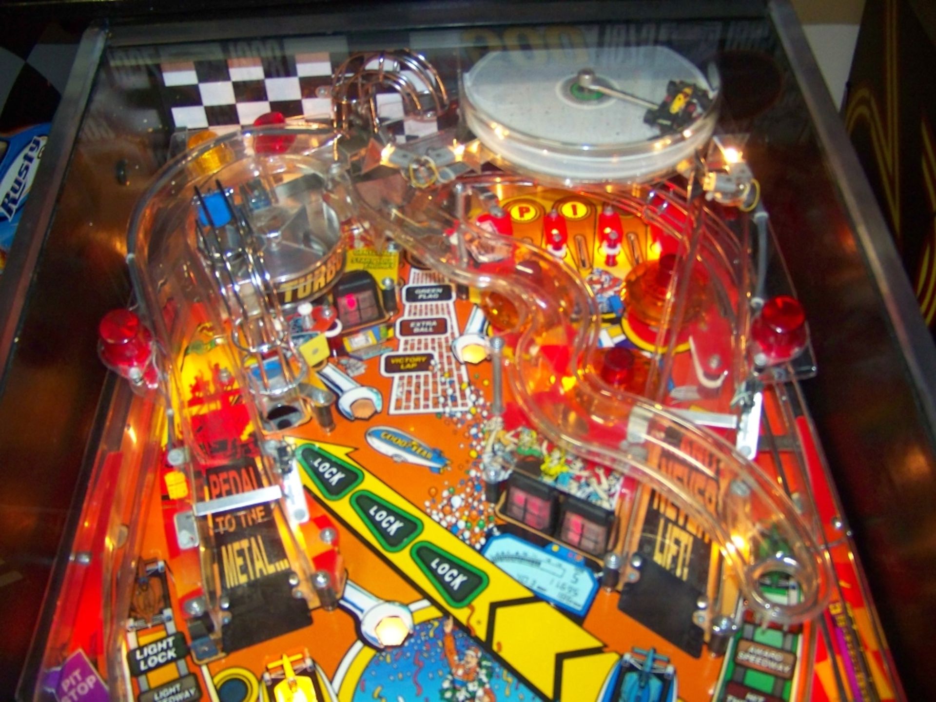 INDIANAPOLIS 500 PINBALL MACHINE BALLY - Image 6 of 8