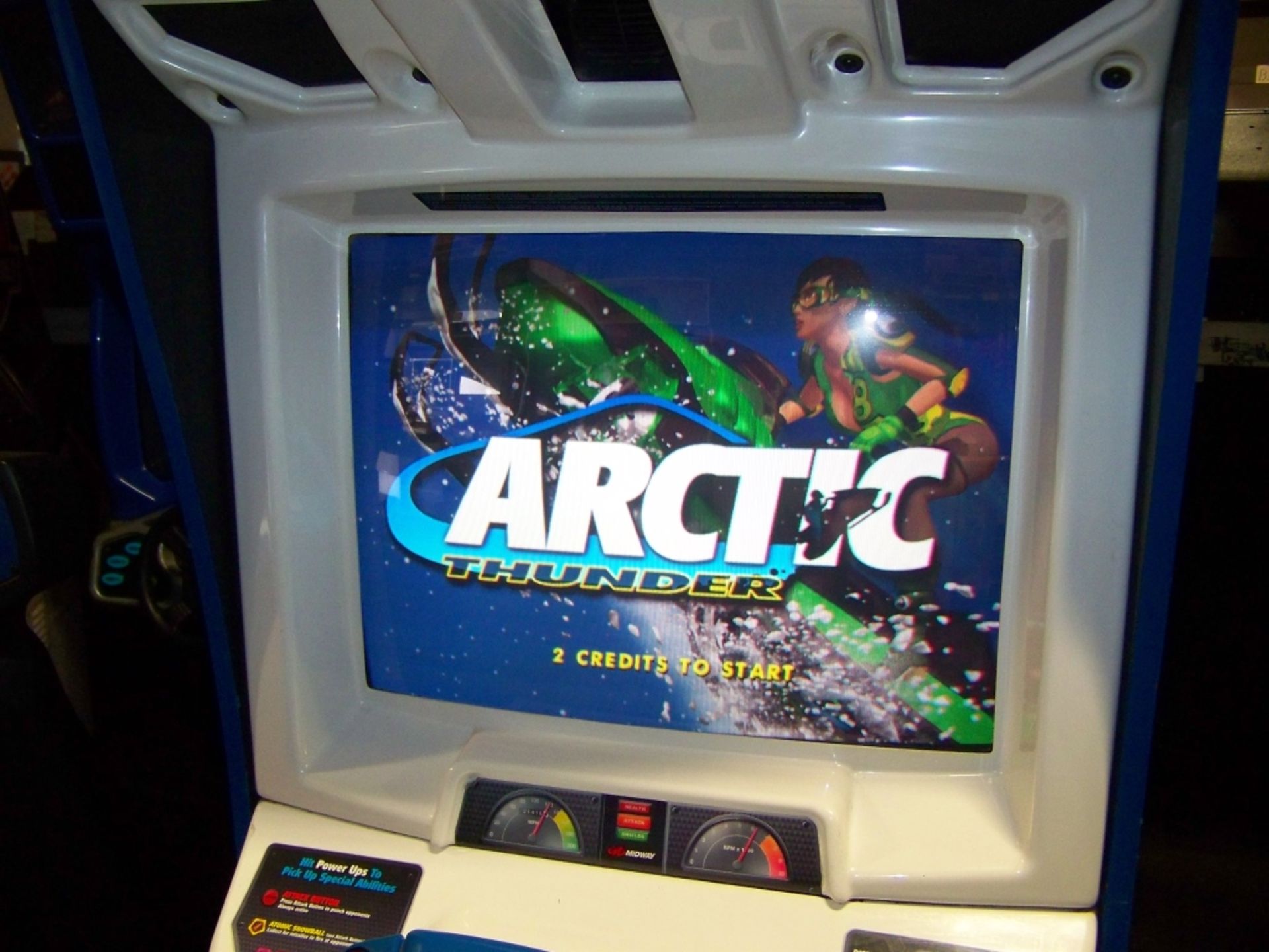 ARCTIC THUNDER RACING ARCADE GAME