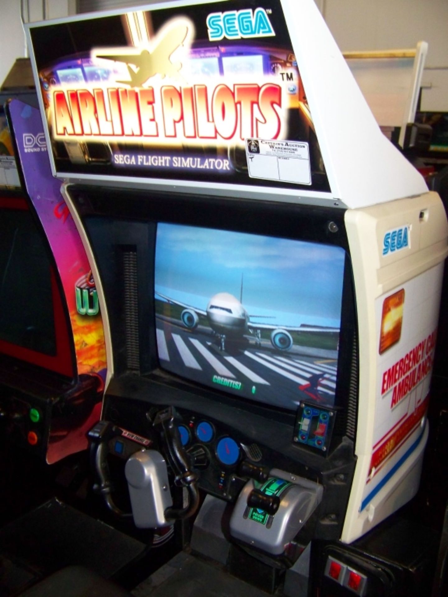 AIRLINE PILOTS FLIGHT SIMULATOR ARCADE GAME SEGA - Image 3 of 5