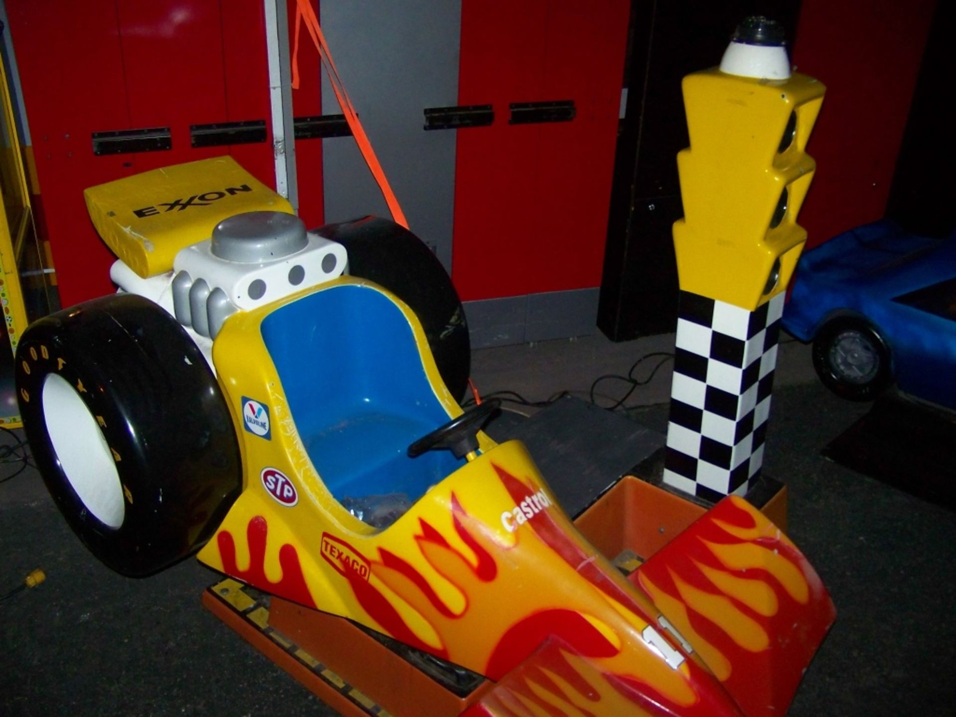 KIDDIE RIDE DRAG RACER CAR