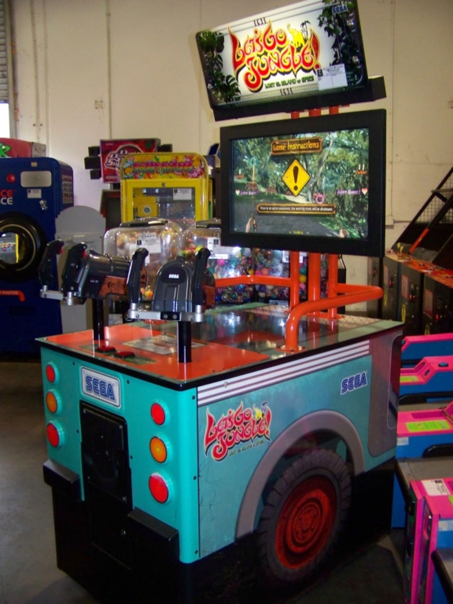 LETS GO JUNGLE STD UPRIGHT ARCADE GAME - Image 2 of 8