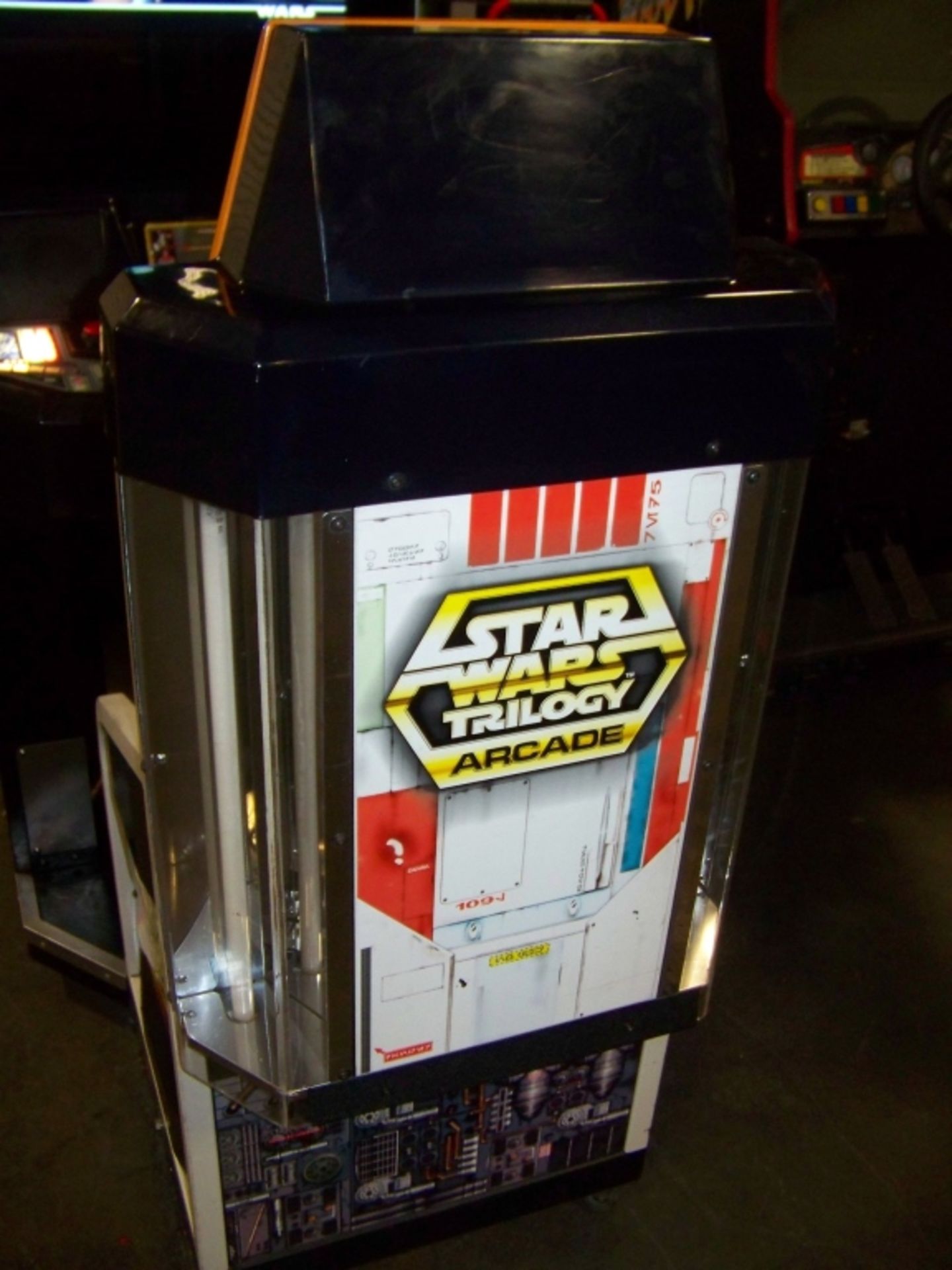 STAR WARS TRILOGY DX ARCADE GAME LCD MONITOR - Image 6 of 9