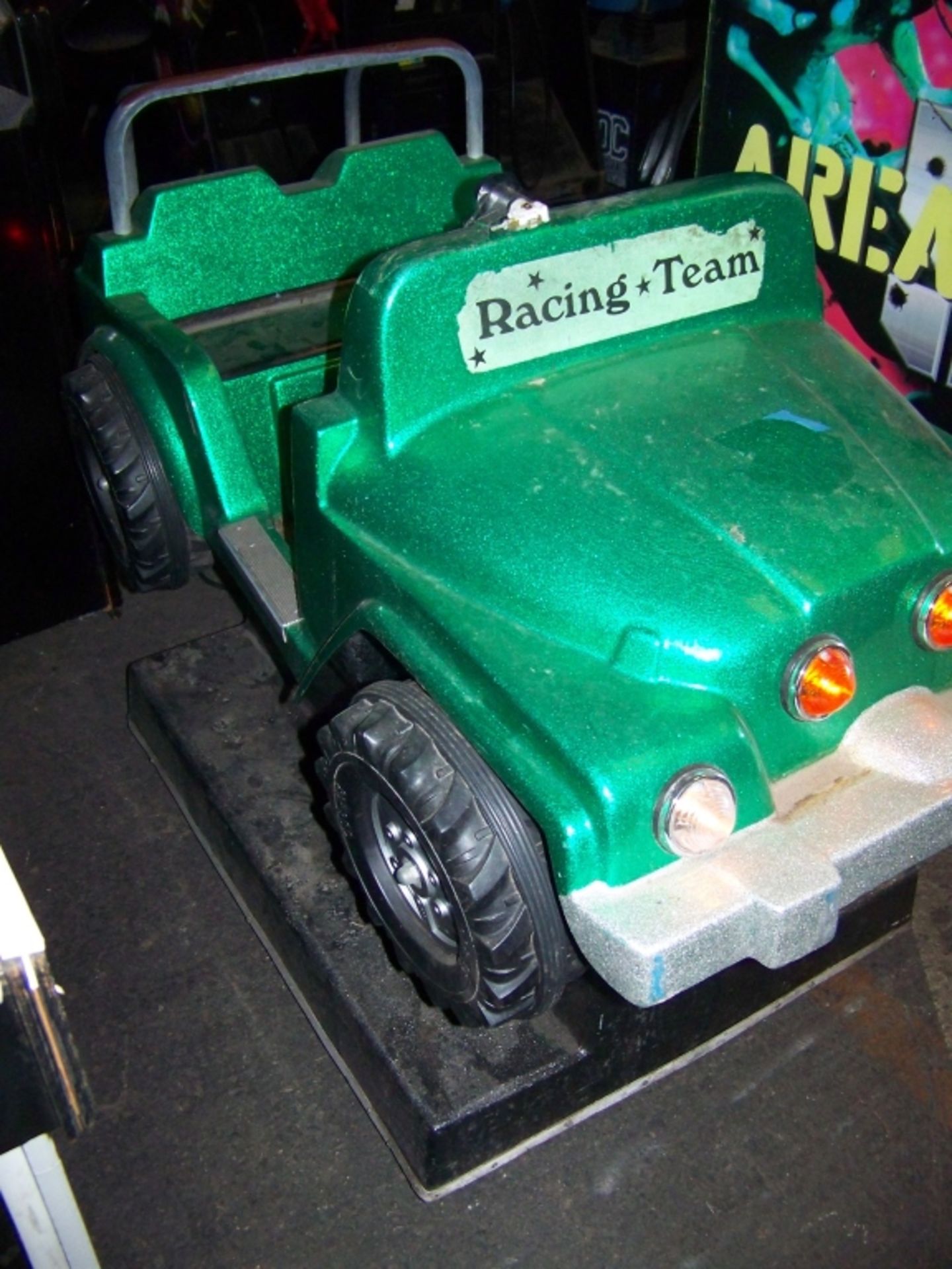 KIDDIE RIDE RACE TEAM ARMY JEEP COIN OPERATED