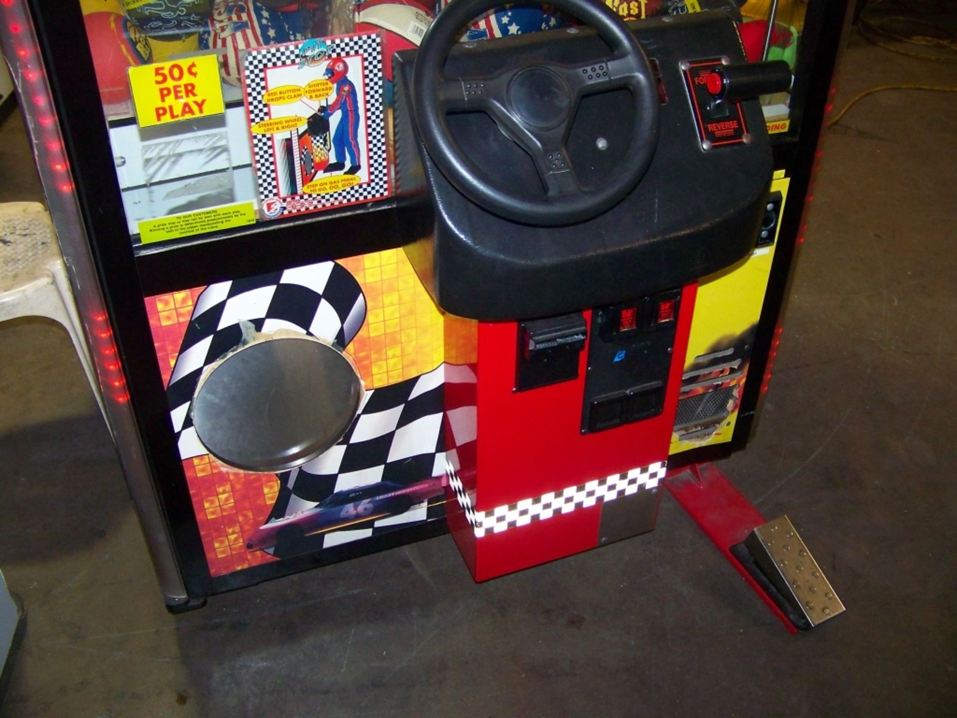 PIT STOP RACE THEME PLUSH CLAW CRANE MACHINE - Image 5 of 6