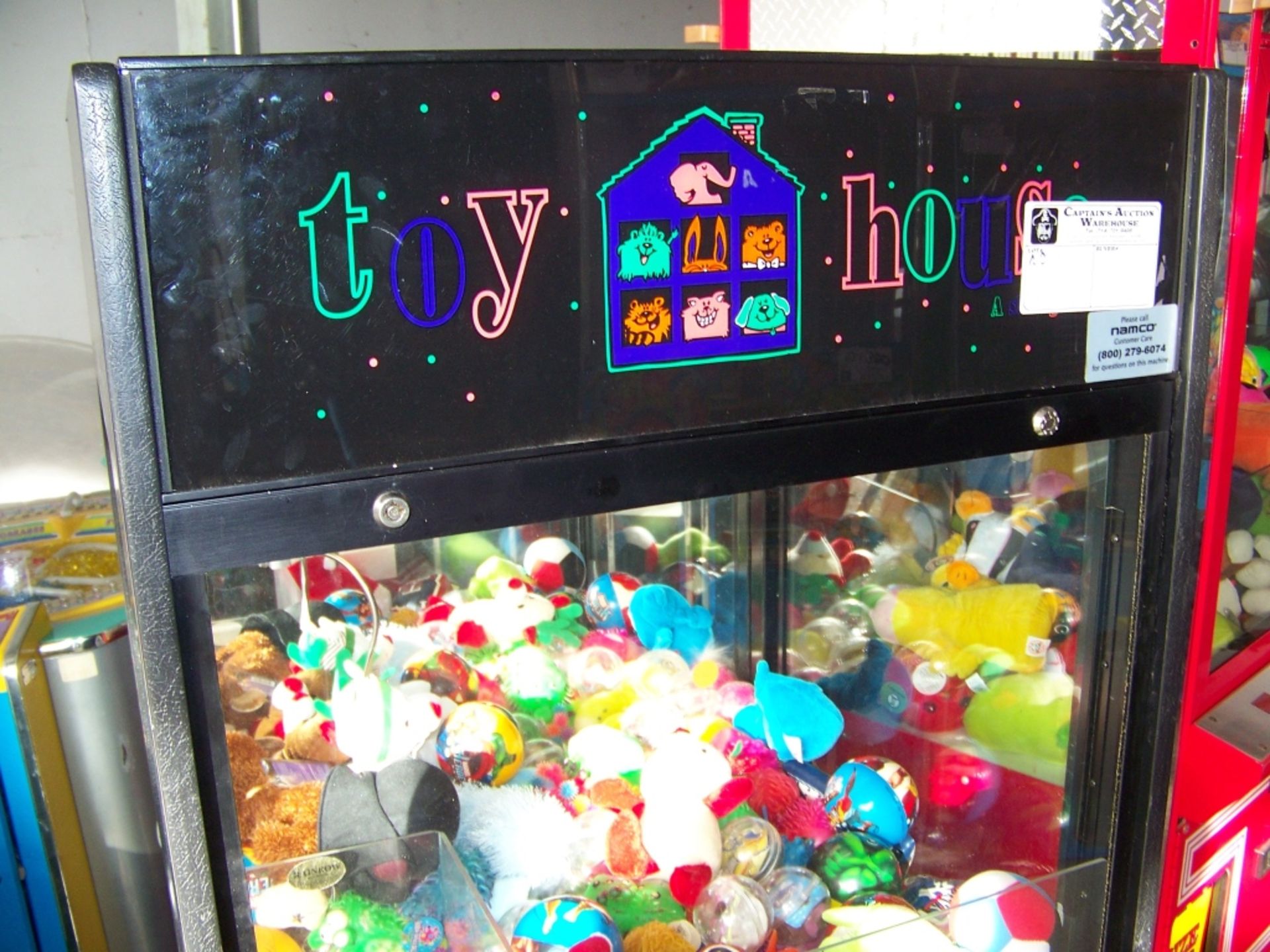 31" TOY HOUSE PLUSH CLAW CRANE MACHINE - Image 3 of 4