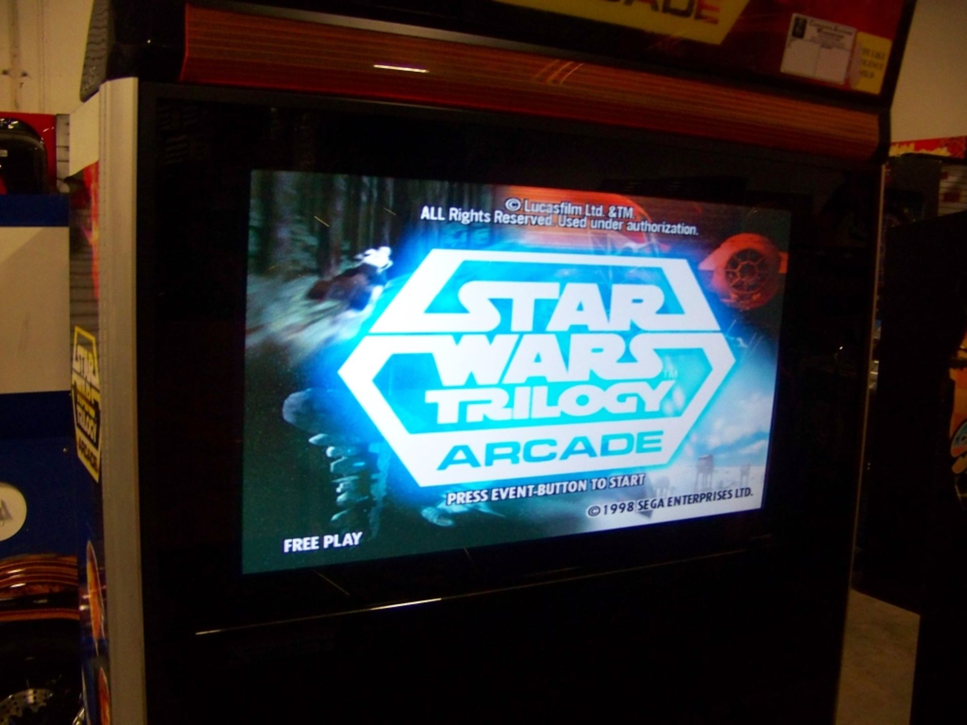 STAR WARS TRILOGY DX ARCADE GAME LCD MONITOR - Image 8 of 9