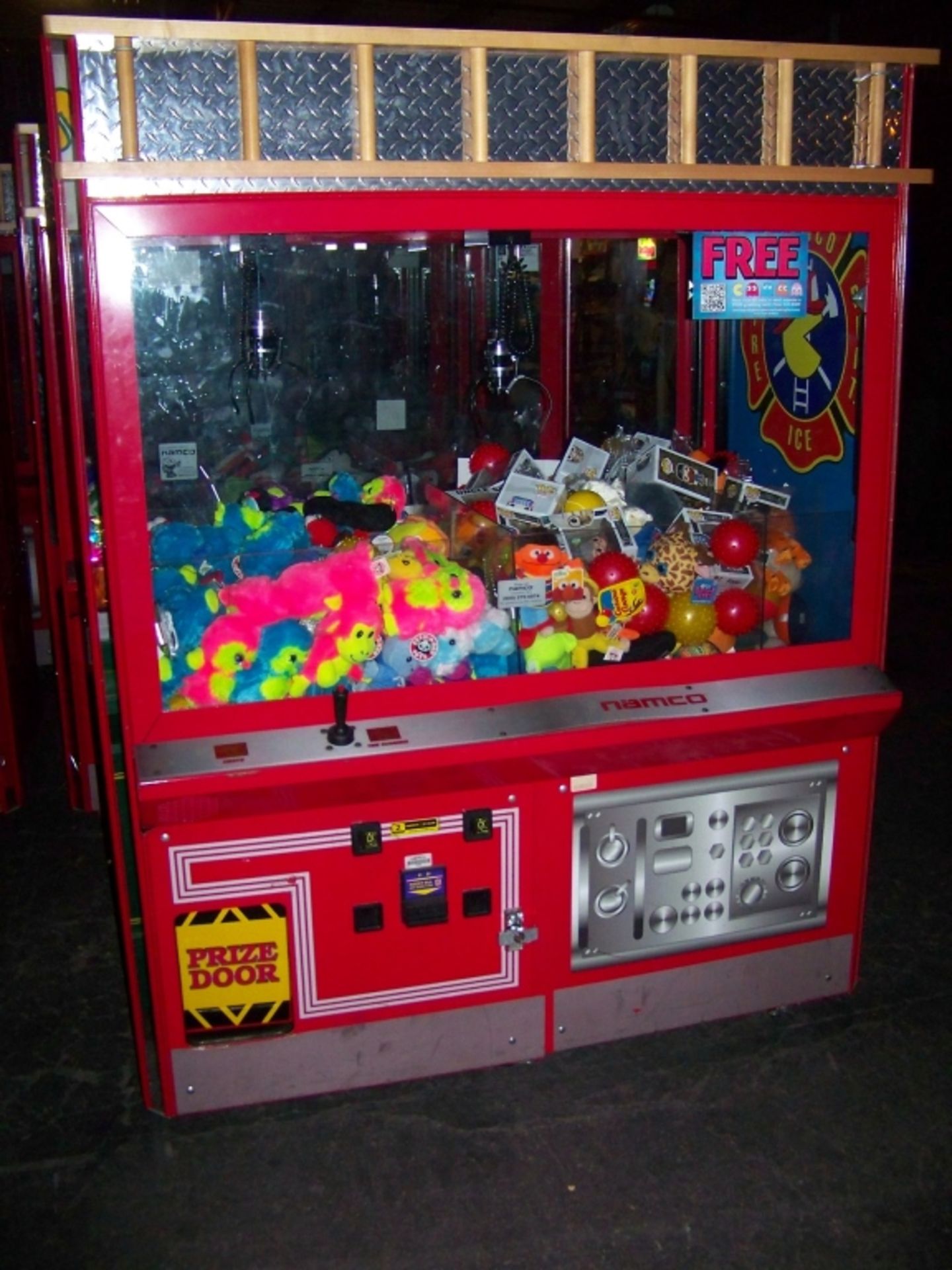 60" ICE PINNACLE FIRE ENGINE DUAL CRANE MACHINE