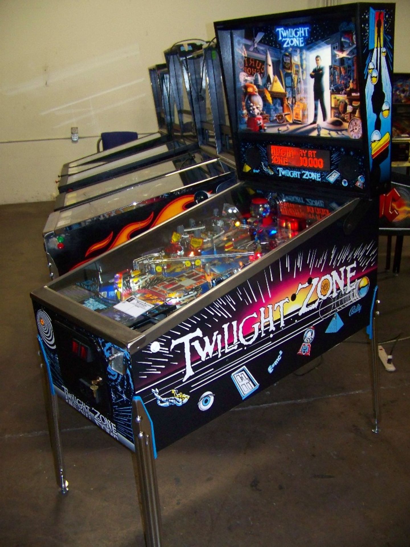 TWILIGHT ZONE PINBALL MACHINE RESTORED L@@K! - Image 2 of 19