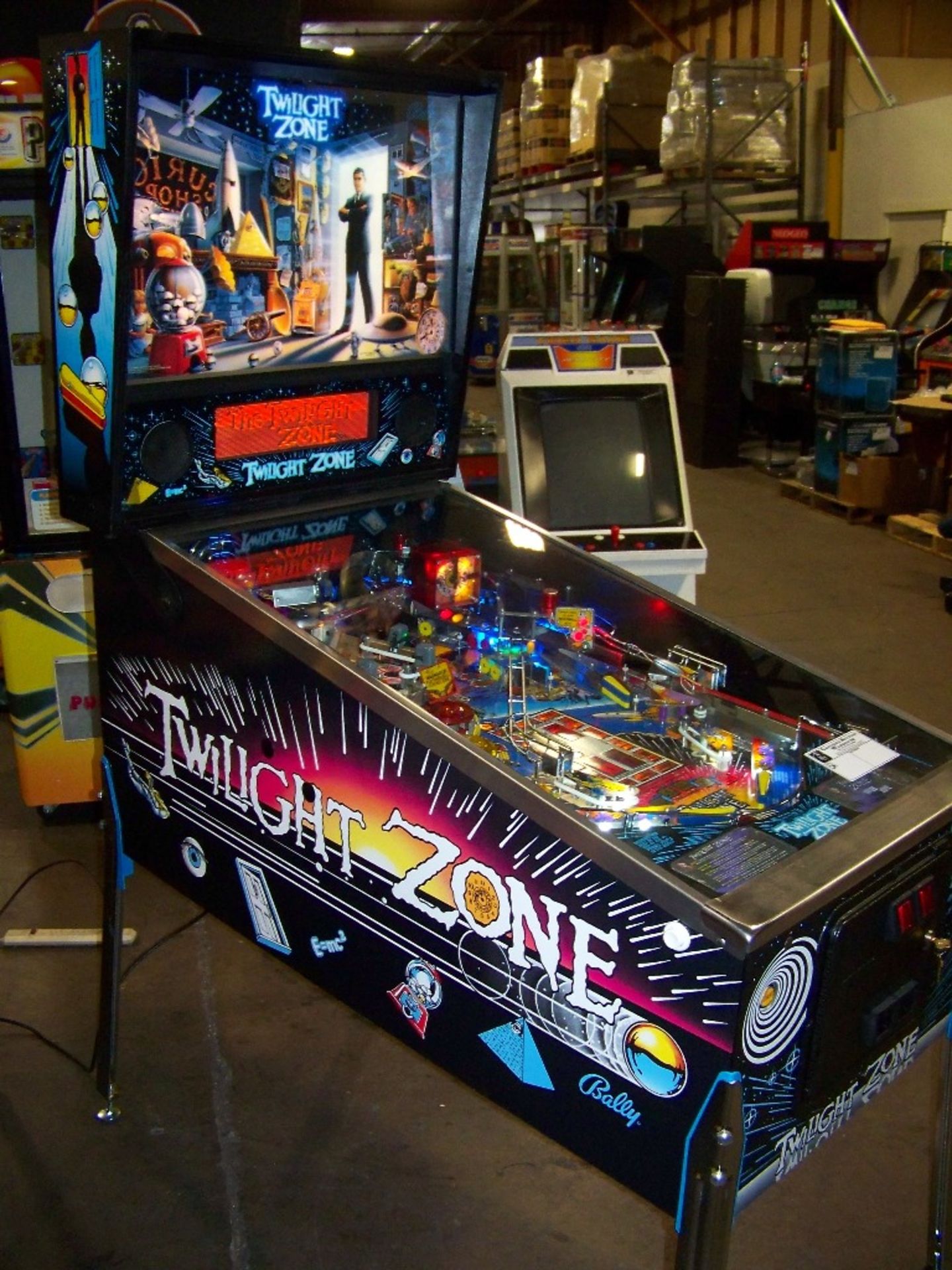 TWILIGHT ZONE PINBALL MACHINE RESTORED L@@K!