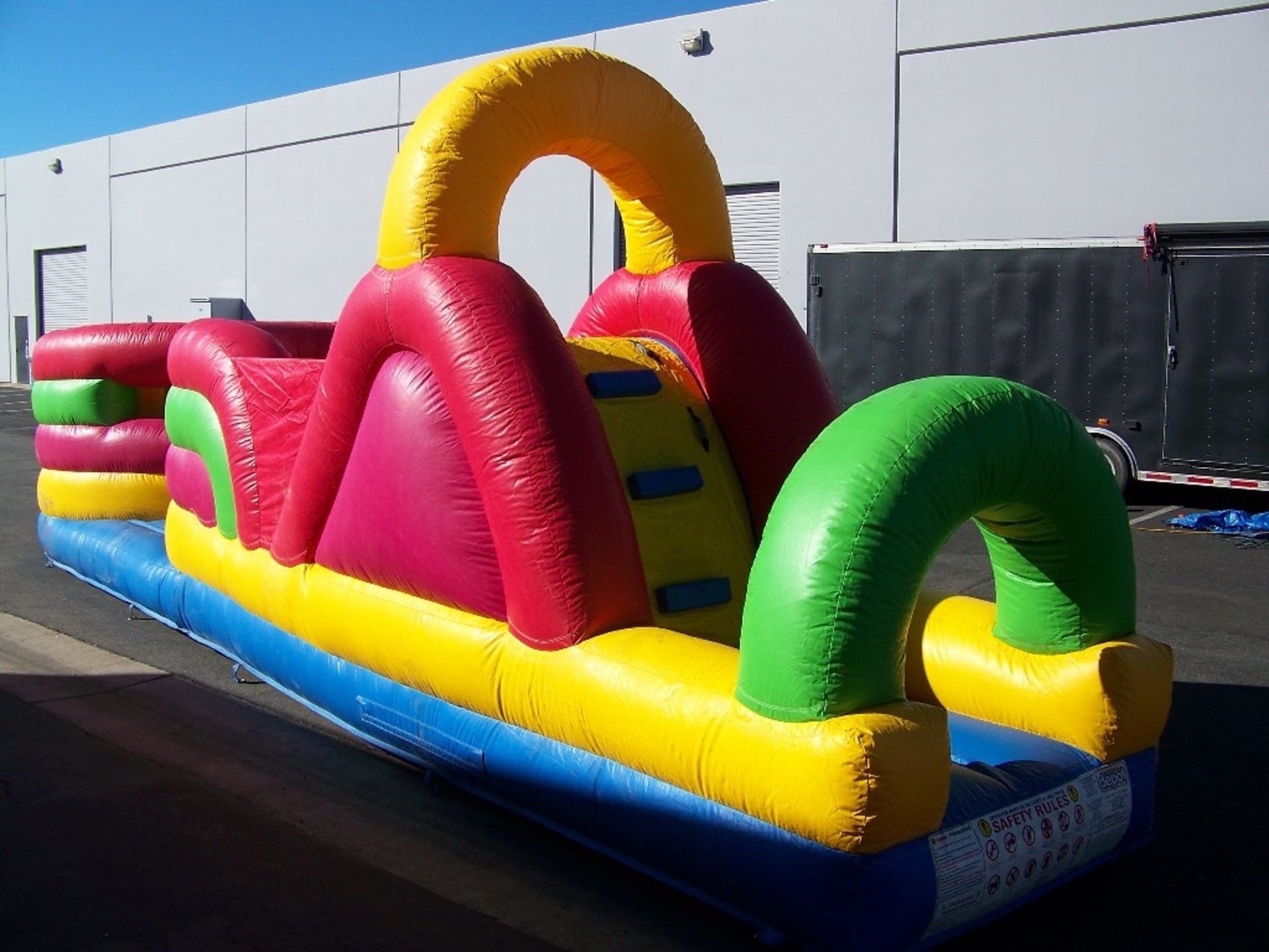 ADRENALINE MAZE INFLATABLE BOUNCE HOUSE - Image 5 of 12