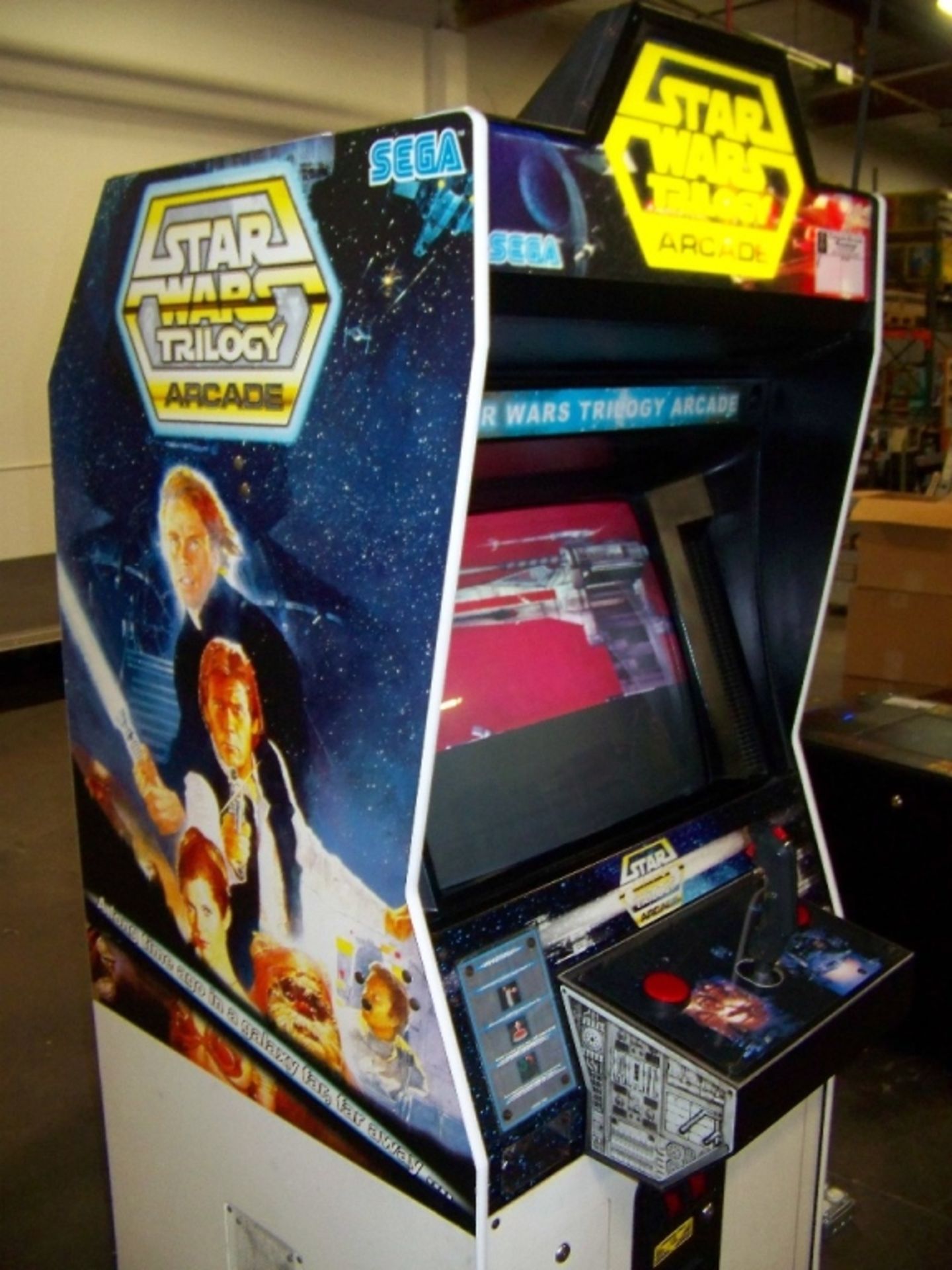 STAR WARS TRILOGY UPRIGHT ARCADE GAME SEGA - Image 3 of 6