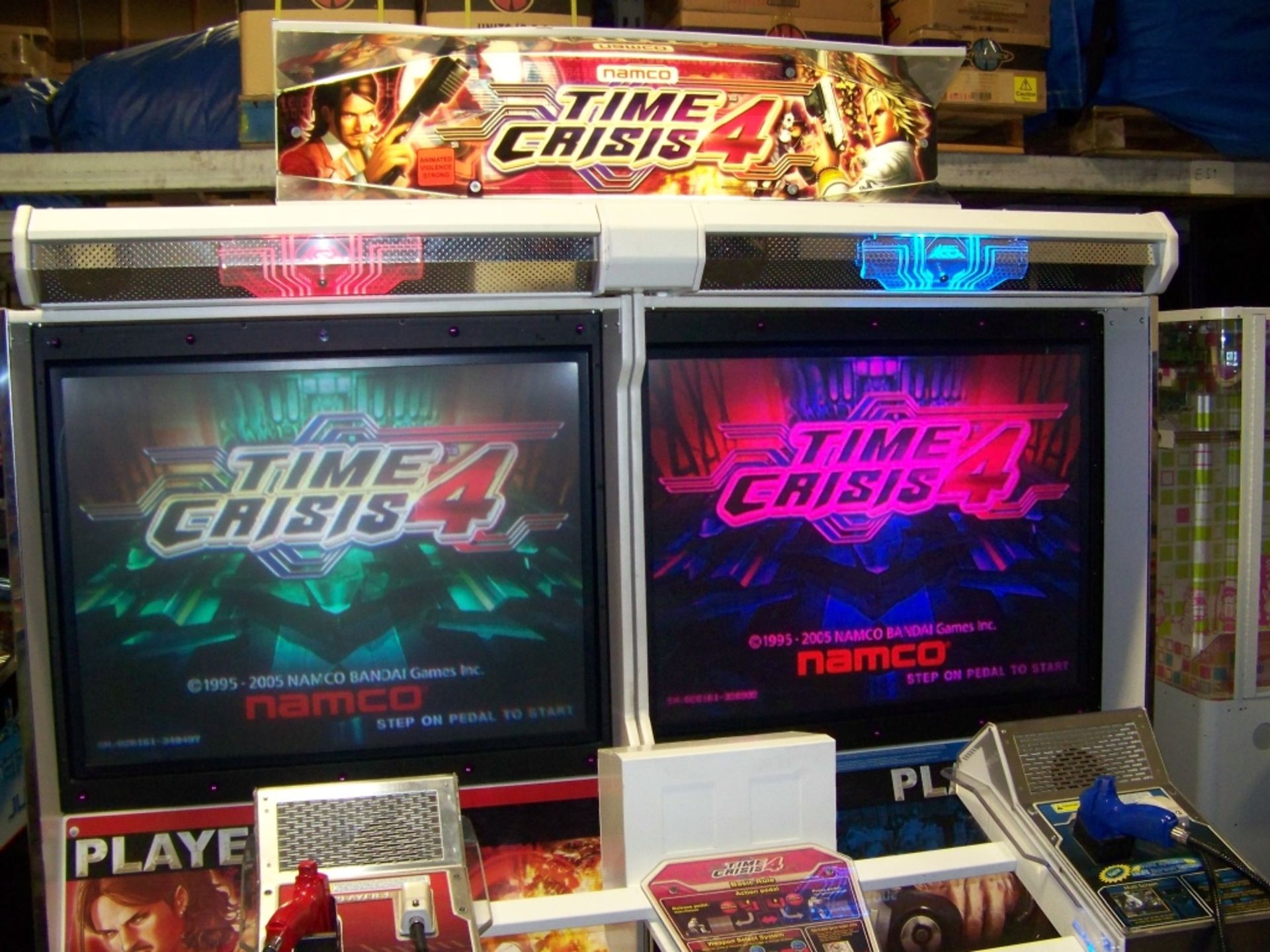 TIME CRISIS 4 TWIN 50" DELUXE SHOOTER ARCADE NAMCO - Image 2 of 9